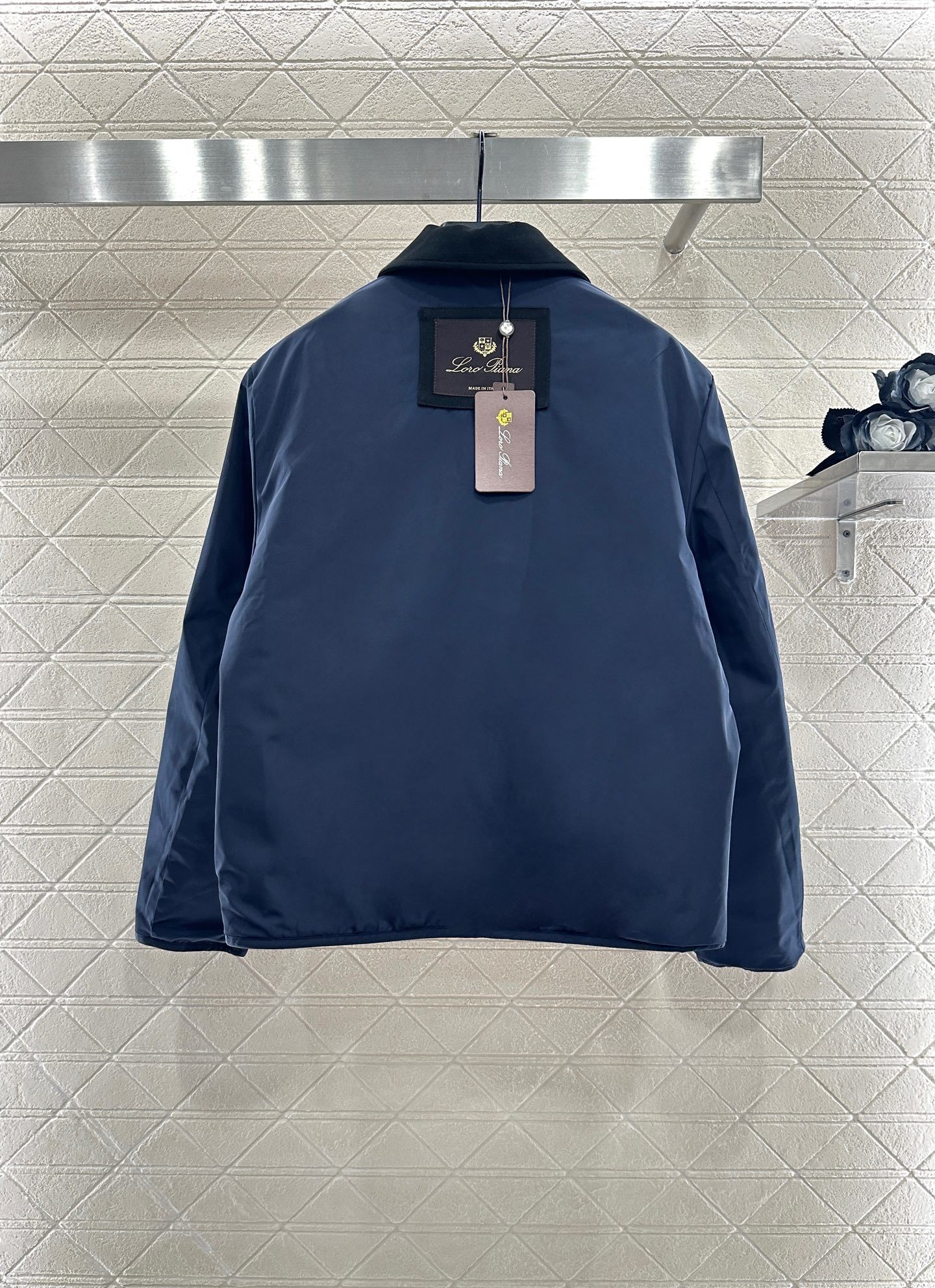 ♥lP。*♥2025新品上架 翻领两面穿棉服外套定制YB防风防水尼龙材质,羽绒棉填充内里,整件轻盈保暖,
