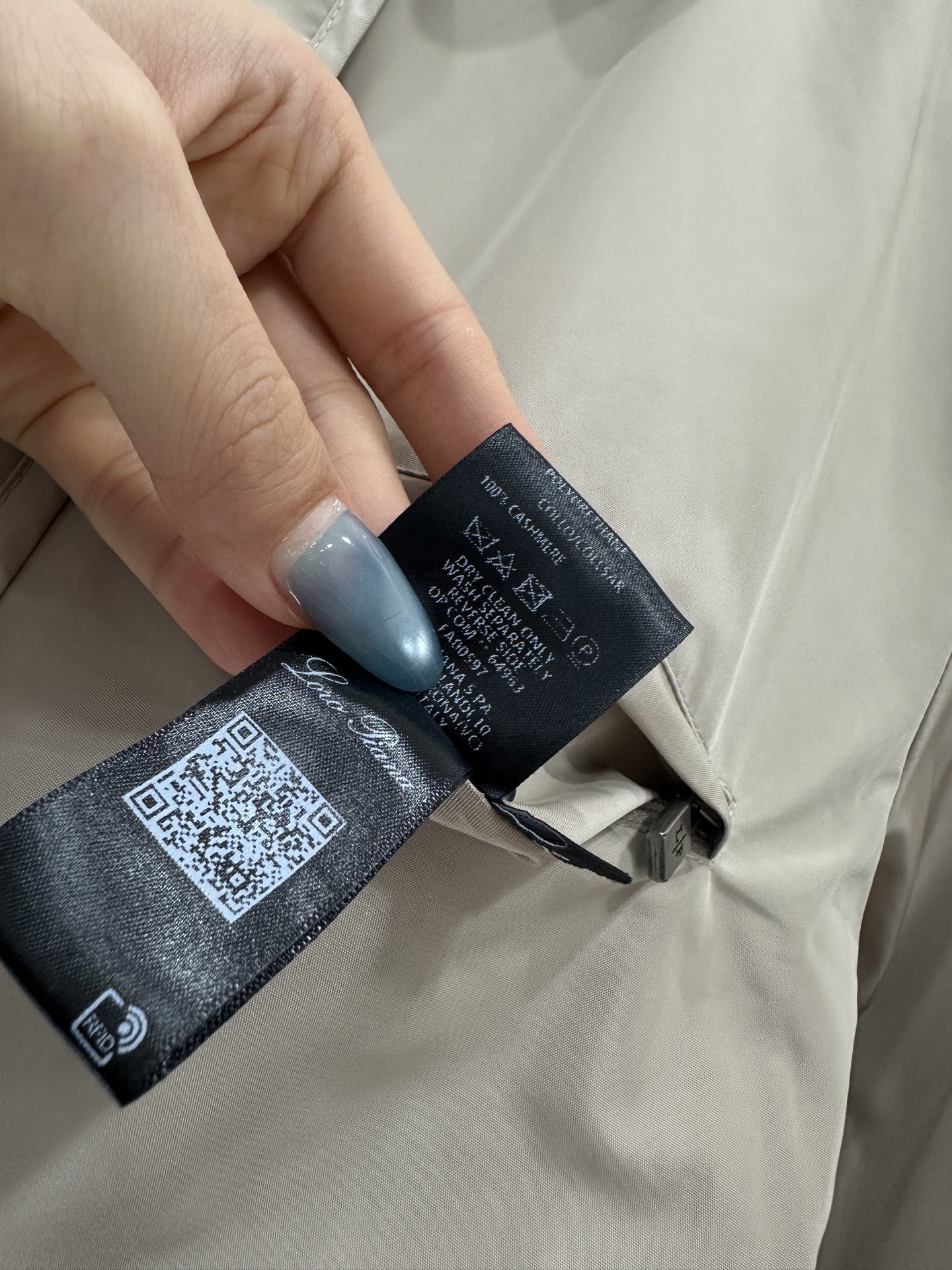 ♥lP。*♥2025新品上架 翻领两面穿棉服外套定制YB防风防水尼龙材质,羽绒棉填充内里,整件轻盈保暖,