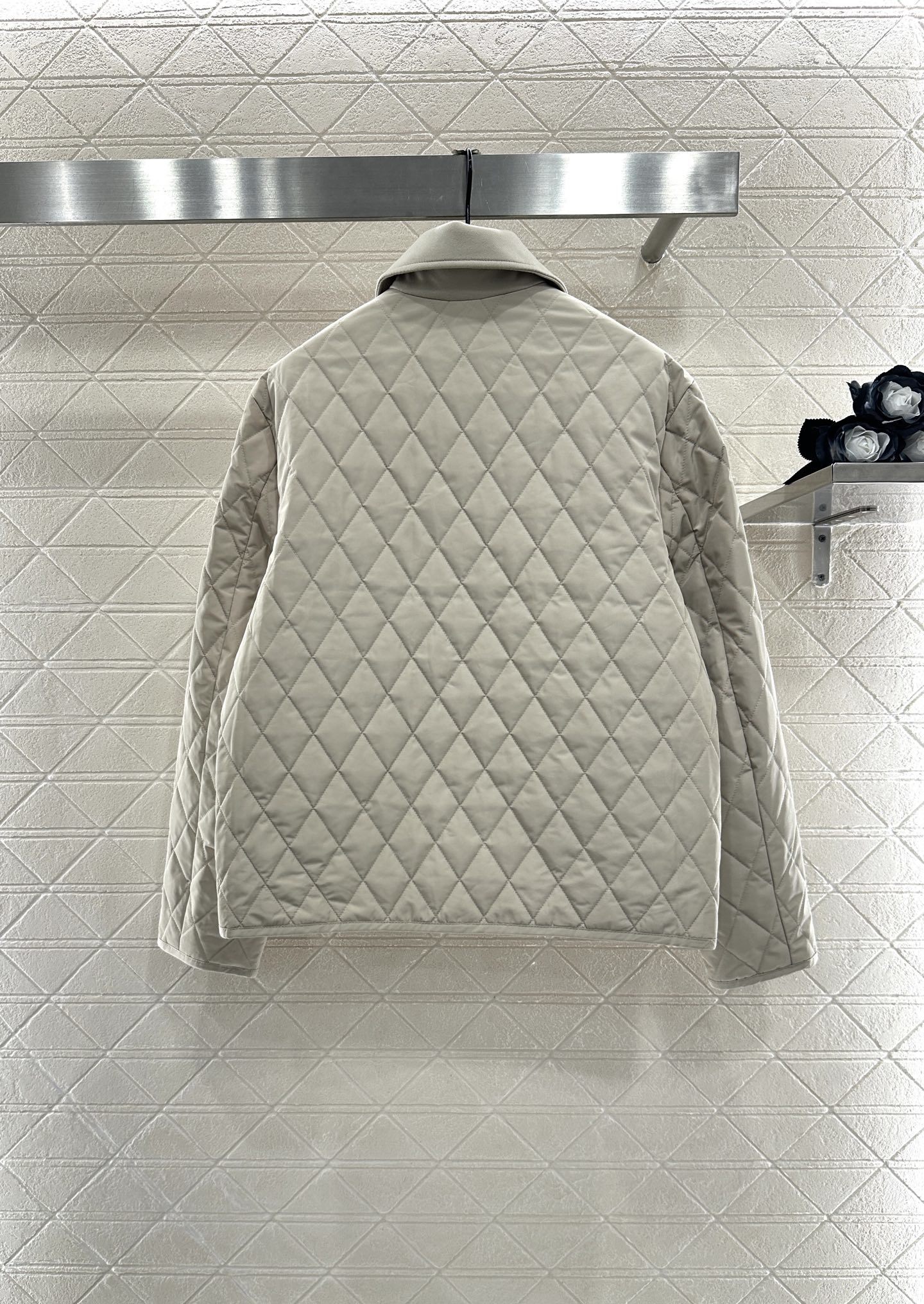 ♥lP。*♥2025新品上架 翻领两面穿棉服外套定制YB防风防水尼龙材质,羽绒棉填充内里,整件轻盈保暖,