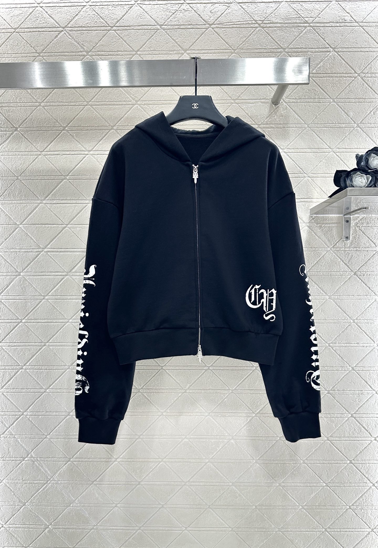 ♥Chrome hear*♥2025新品上架 字母徽标连帽外套长裤套装定制YB斜纹全棉材质，质感光泽，品