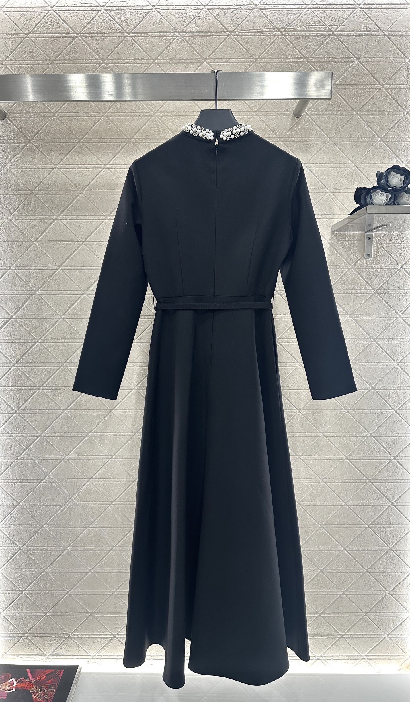 ♥Dio*♥2025新品上架 珍珠环绕腰带连衣裙定制YB进口棉毛材质，质感细腻，垂感有型，长袖圆领连衣裙