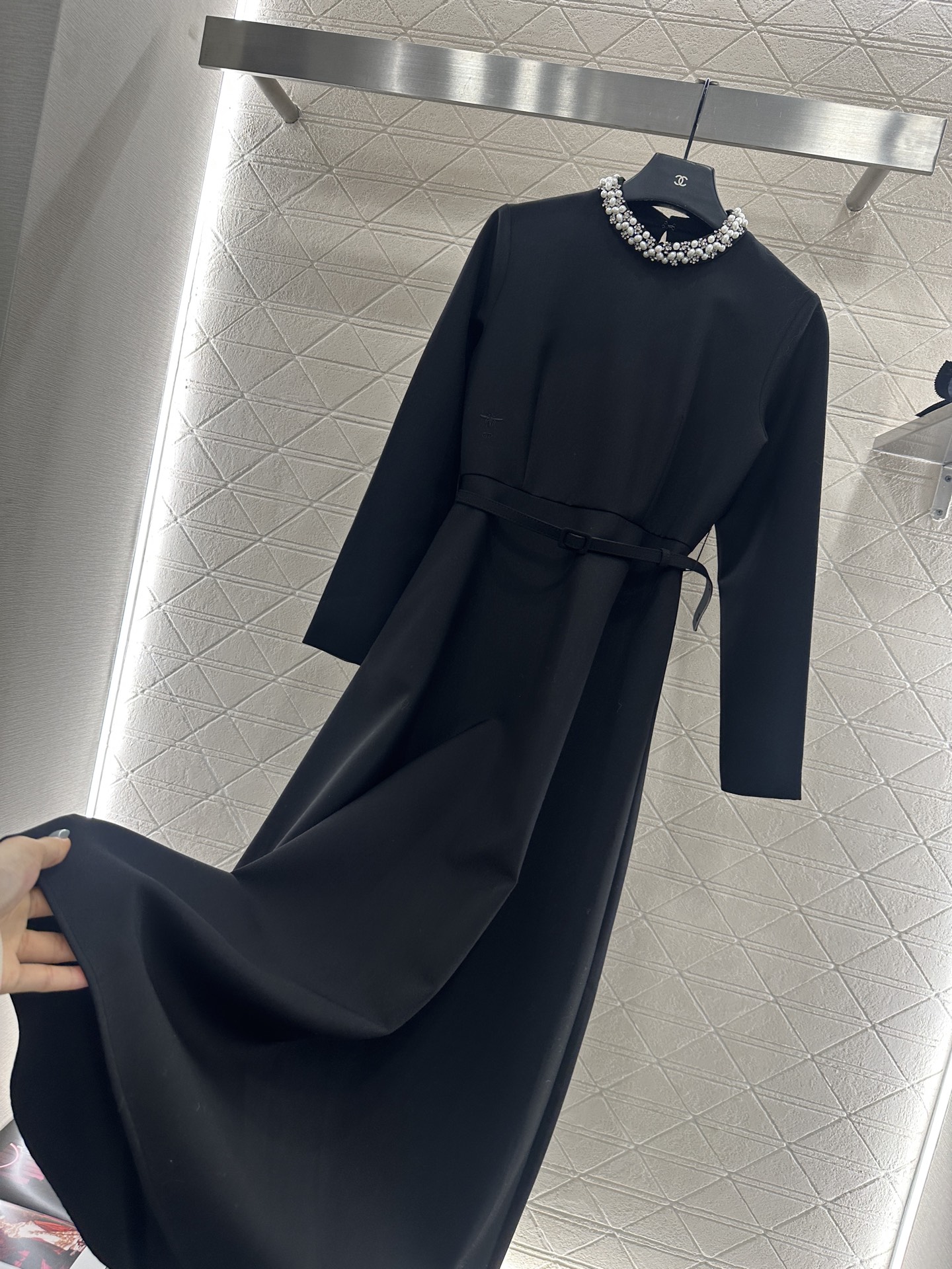 ♥Dio*♥2025新品上架 珍珠环绕腰带连衣裙定制YB进口棉毛材质，质感细腻，垂感有型，长袖圆领连衣裙