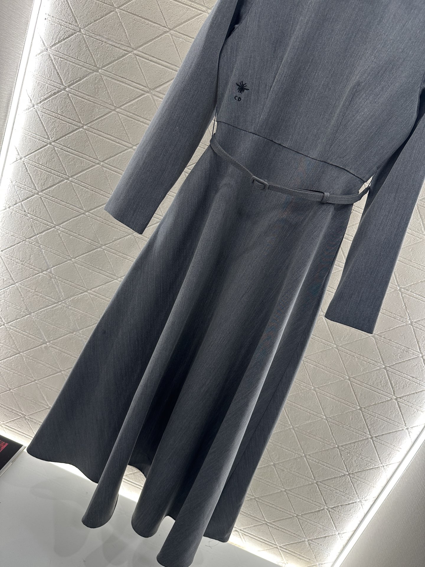 ♥Dio*♥2025新品上架 珍珠环绕腰带连衣裙定制YB进口棉毛材质，质感细腻，垂感有型，长袖圆领连衣裙