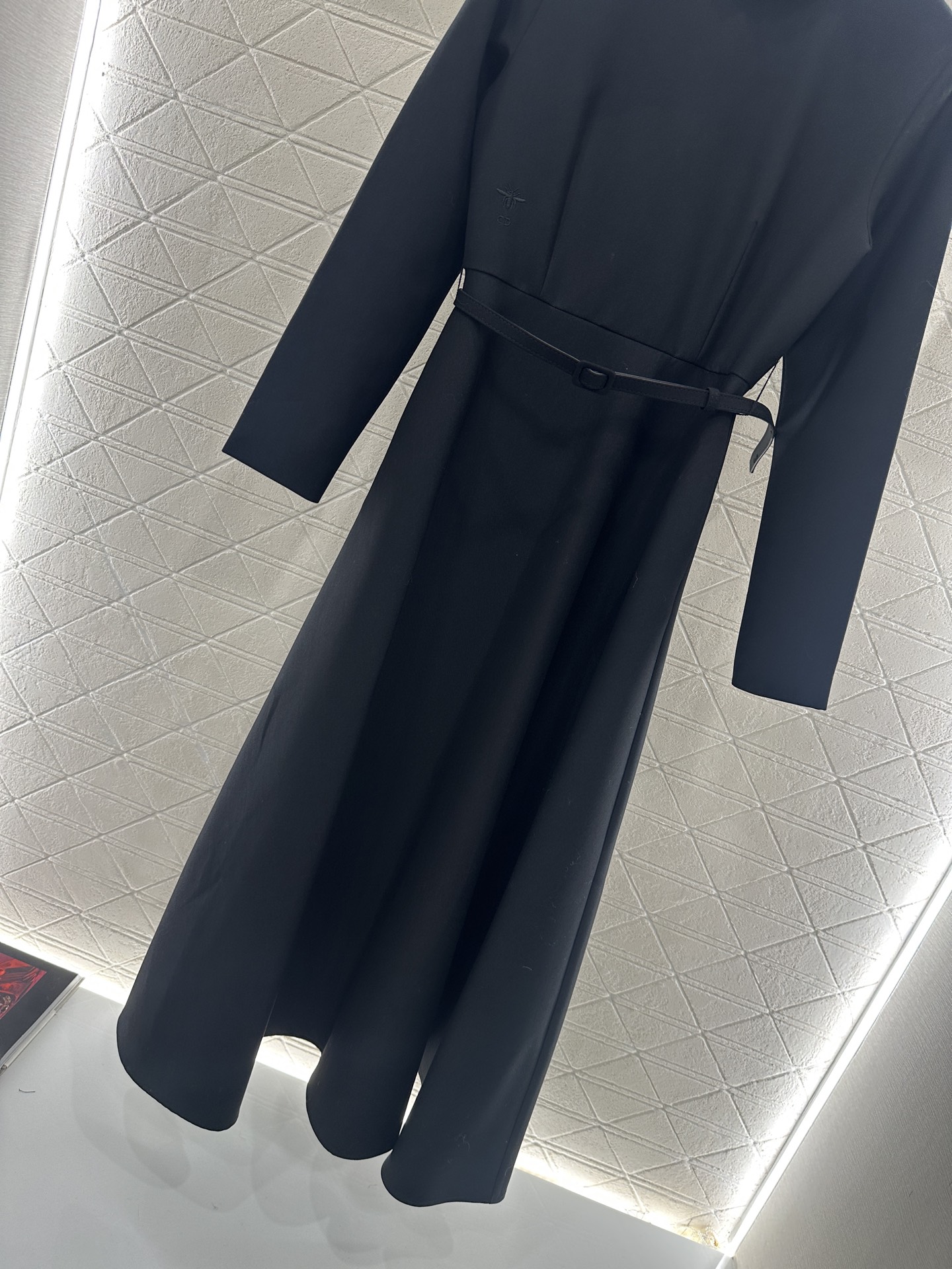 ♥Dio*♥2025新品上架 珍珠环绕腰带连衣裙定制YB进口棉毛材质，质感细腻，垂感有型，长袖圆领连衣裙