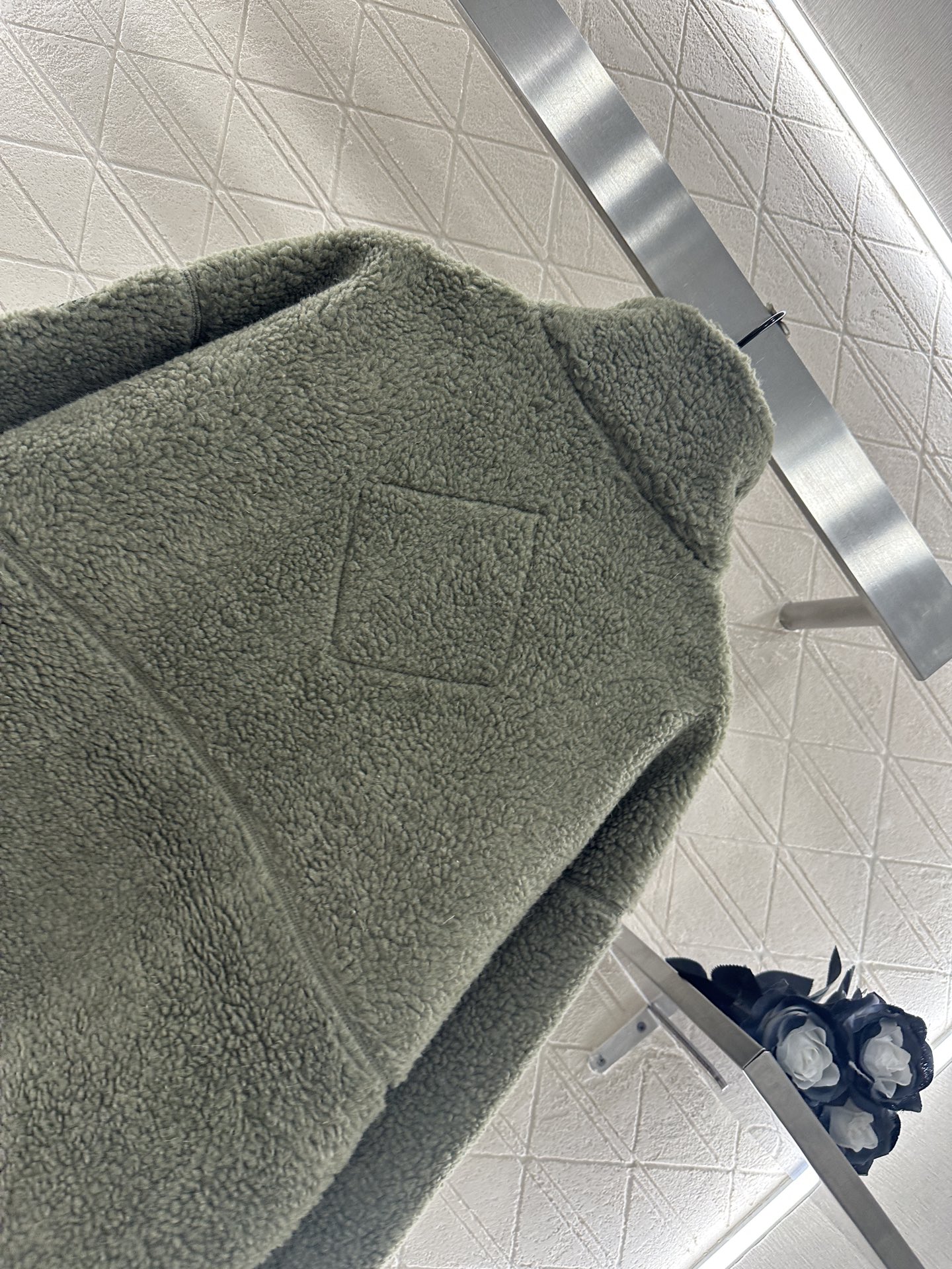 ♥Canada goos♥2025新品上架 泰迪毛绒外套通体饰以泰迪毛绒材质，质感柔软舒适，时髦洋气，立