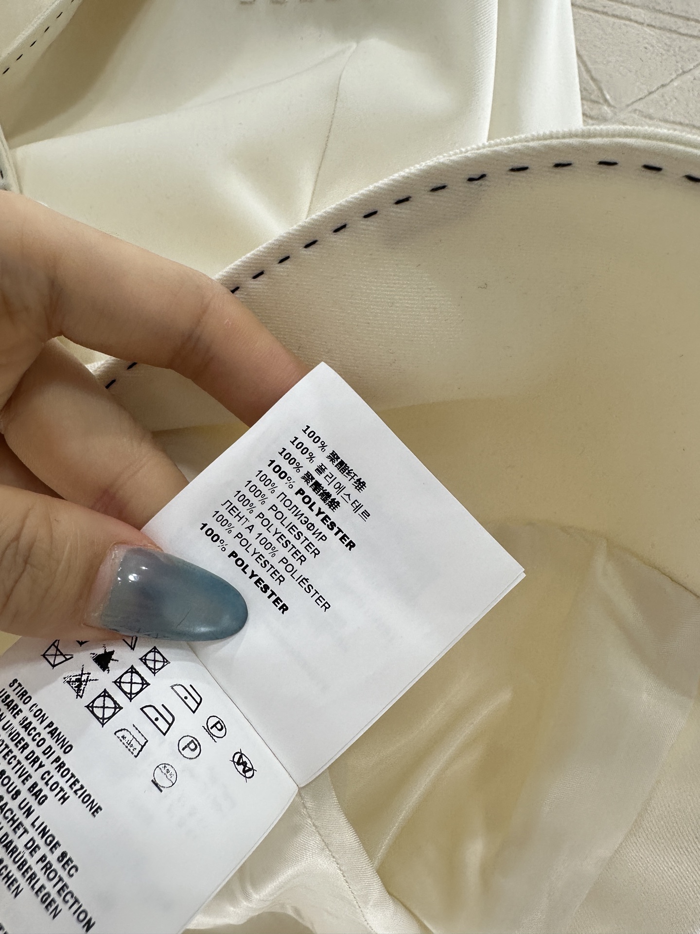 ♥Miumi*♥2025新品上架 西装外套百褶半裙套装定制YB进口醋酸材质，质感高级舒适，文艺复古感明显