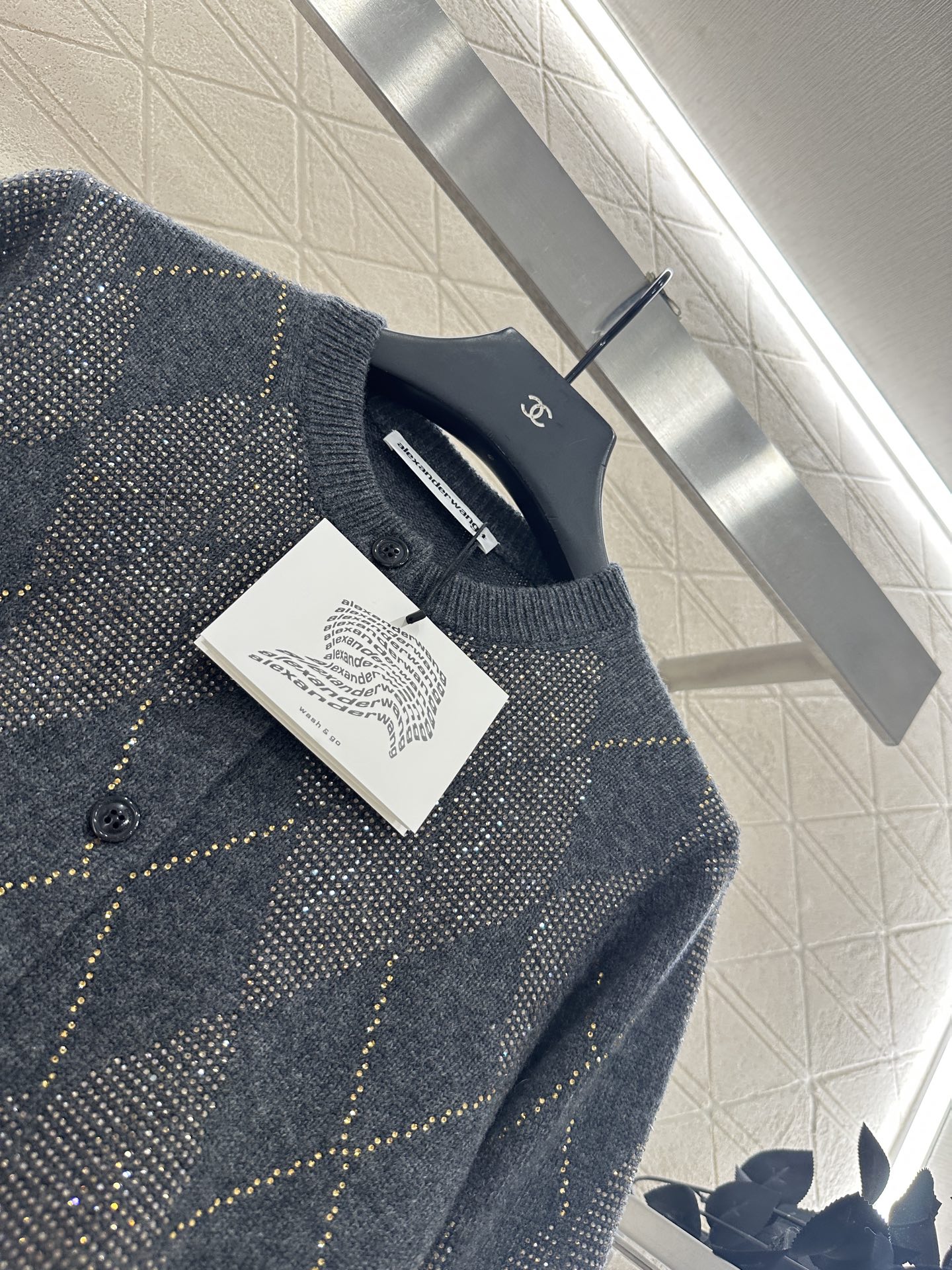 ♥Alexander wan*♥2025新品上架 烫钻菱格提花针织开衫定制YB羊毛纱线织造，质感细腻，舒