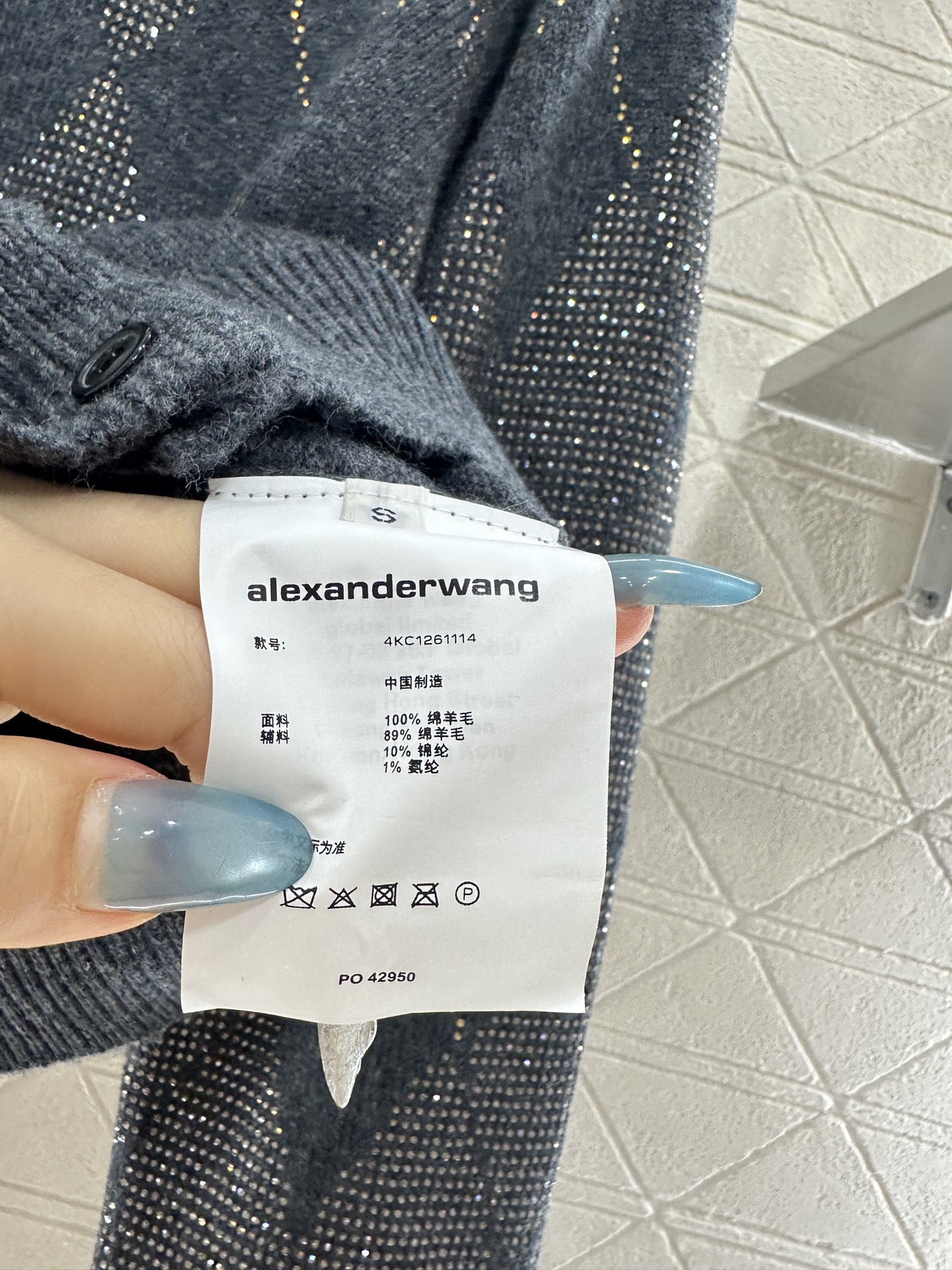 ♥Alexander wan*♥2025新品上架 烫钻菱格提花针织开衫定制YB羊毛纱线织造，质感细腻，舒