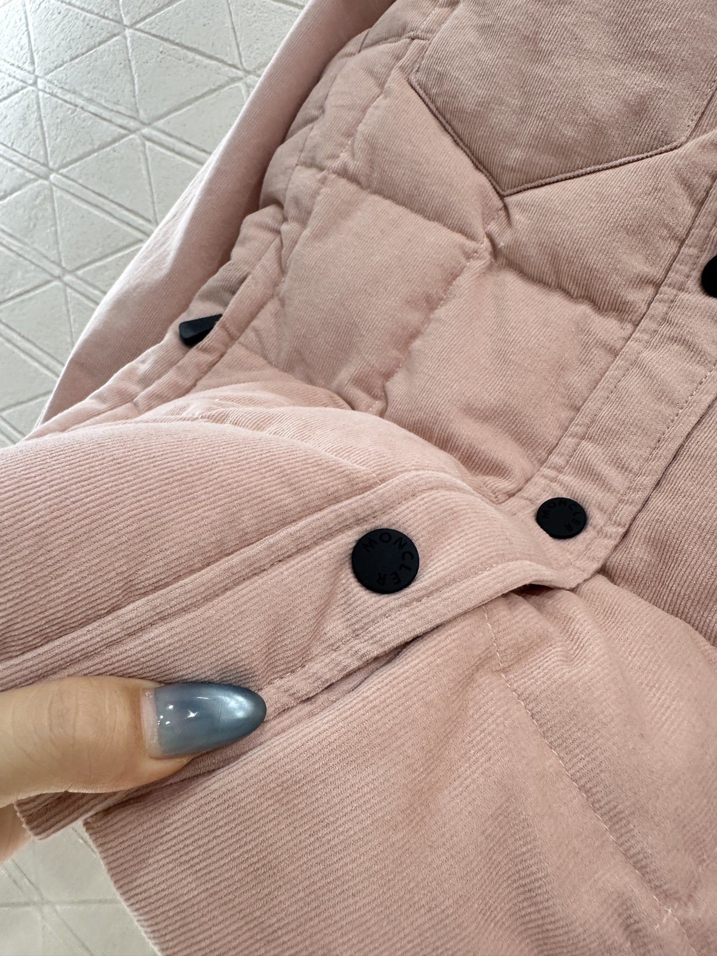 ♥Moncle*♥2025新品上架对称口袋翻领棉服灯芯绒外套定制YB进口灯芯绒材质,品相还原,质感高级,