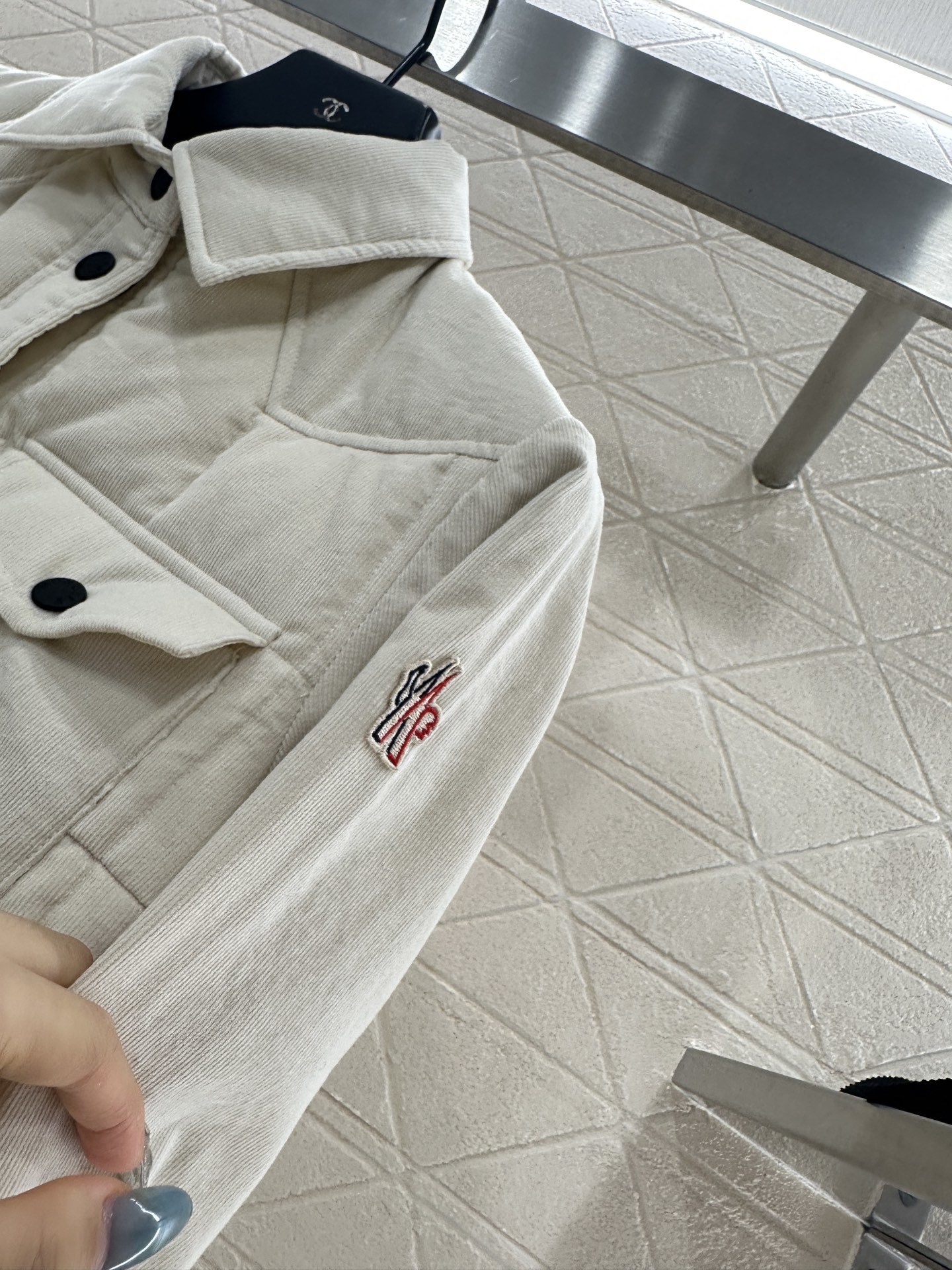 ♥Moncle*♥2025新品上架对称口袋翻领棉服灯芯绒外套定制YB进口灯芯绒材质,品相还原,质感高级,