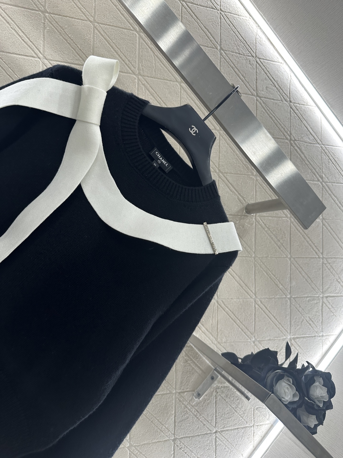 ♥Chane*♥2025新品上架 套头蝴蝶结针织毛衣定制YB羊绒纱线织造，质感高级，舒适柔软，圆领针织套