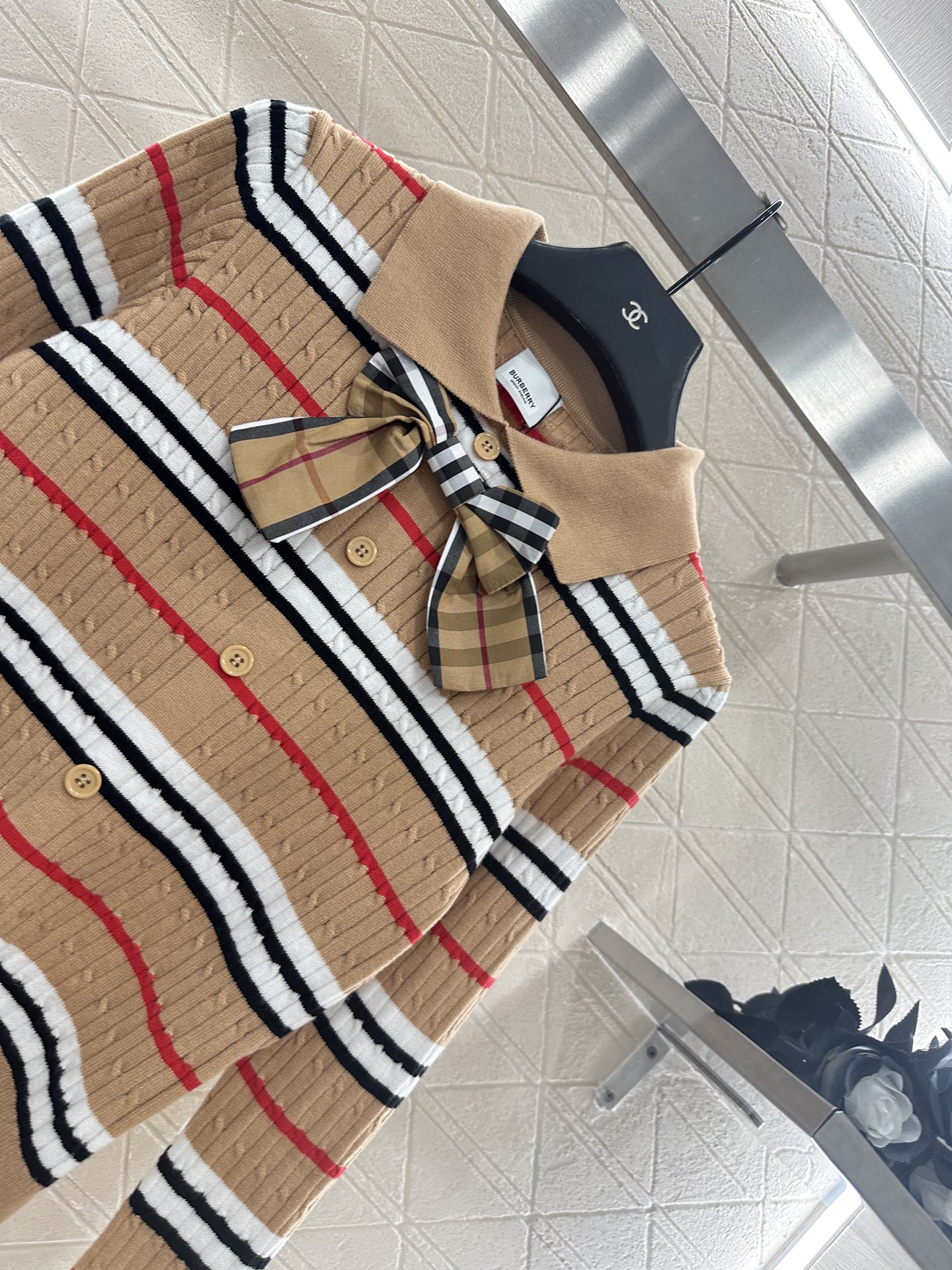 ♥BBR*♥2025新品上架 翻领蝴蝶结格纹开衫定制YB羊毛纱线织造，细腻柔软，弹力十足，翻领针织开衫毛