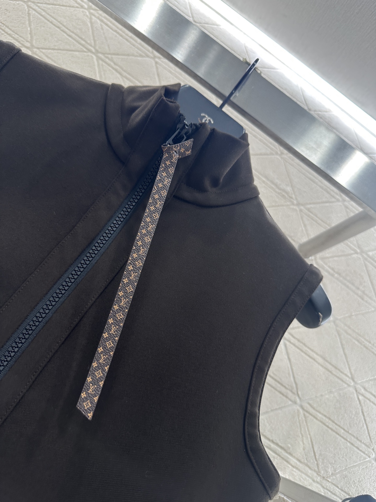 ♥Louis Vuttn*♥2024新品上架 拉链马甲长裤套装定制YB进口弹力材质，质感光泽，弹力舒适，