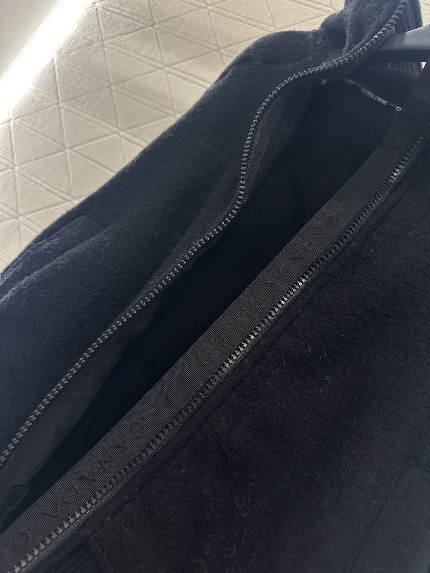 ♥Canada goos*♥2025新品上架 泰迪毛绒连帽高领外套定制YB进口泰迪毛绒材质，颗粒毛绒肌理