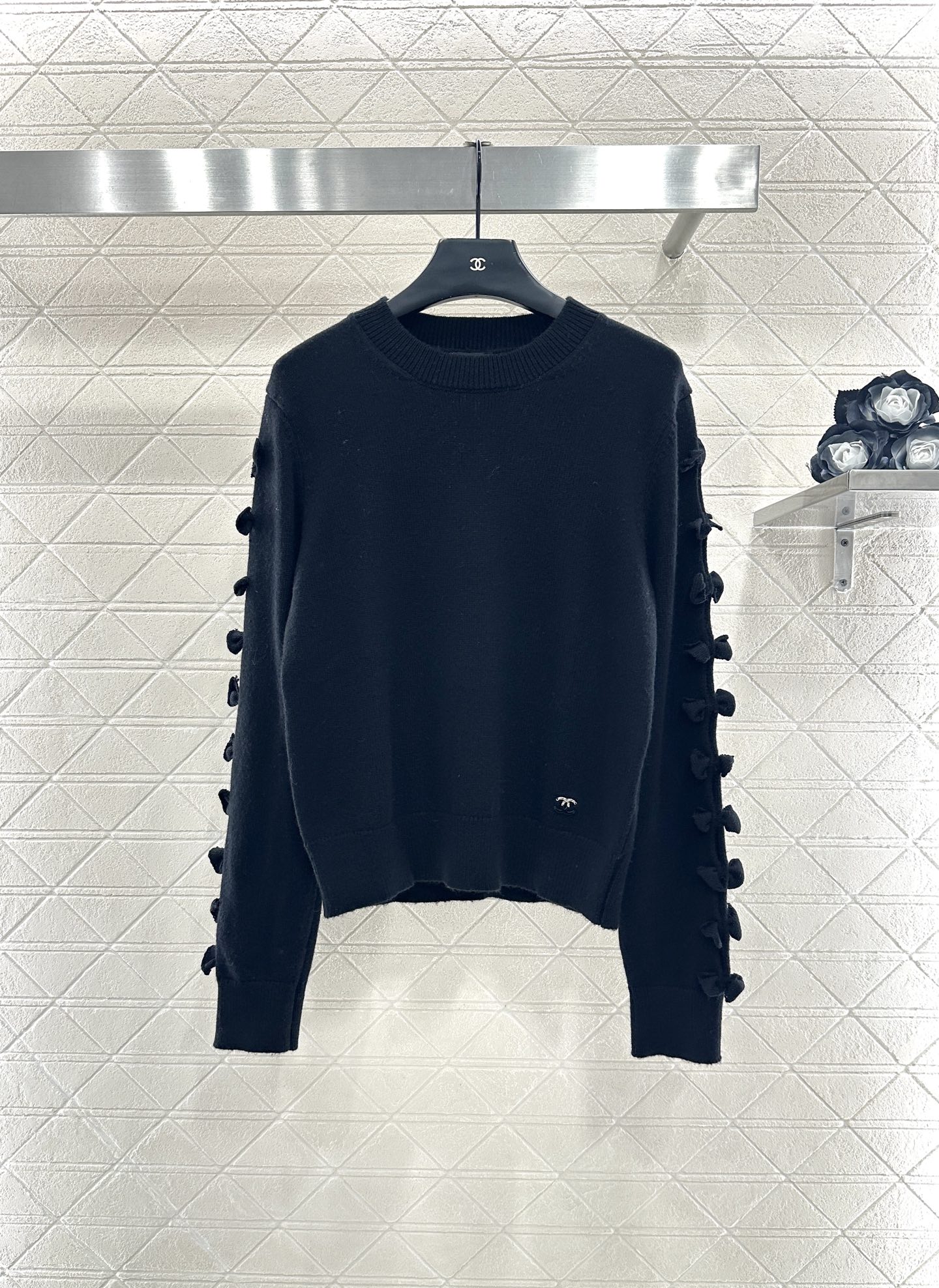 ♥Chane*♥2025新品上架 素色蝴蝶结针织毛衣定制YB羊绒纱线织造，质感光泽，柔软亲肤，长袖针织套