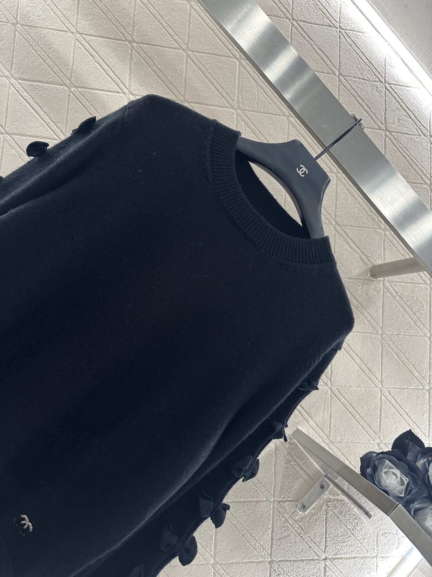 ♥Chane*♥2025新品上架 素色蝴蝶结针织毛衣定制YB羊绒纱线织造，质感光泽，柔软亲肤，长袖针织套