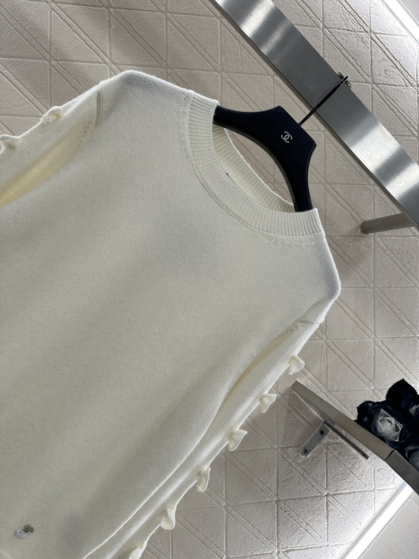 ♥Chane*♥2025新品上架 素色蝴蝶结针织毛衣定制YB羊绒纱线织造，质感光泽，柔软亲肤，长袖针织套