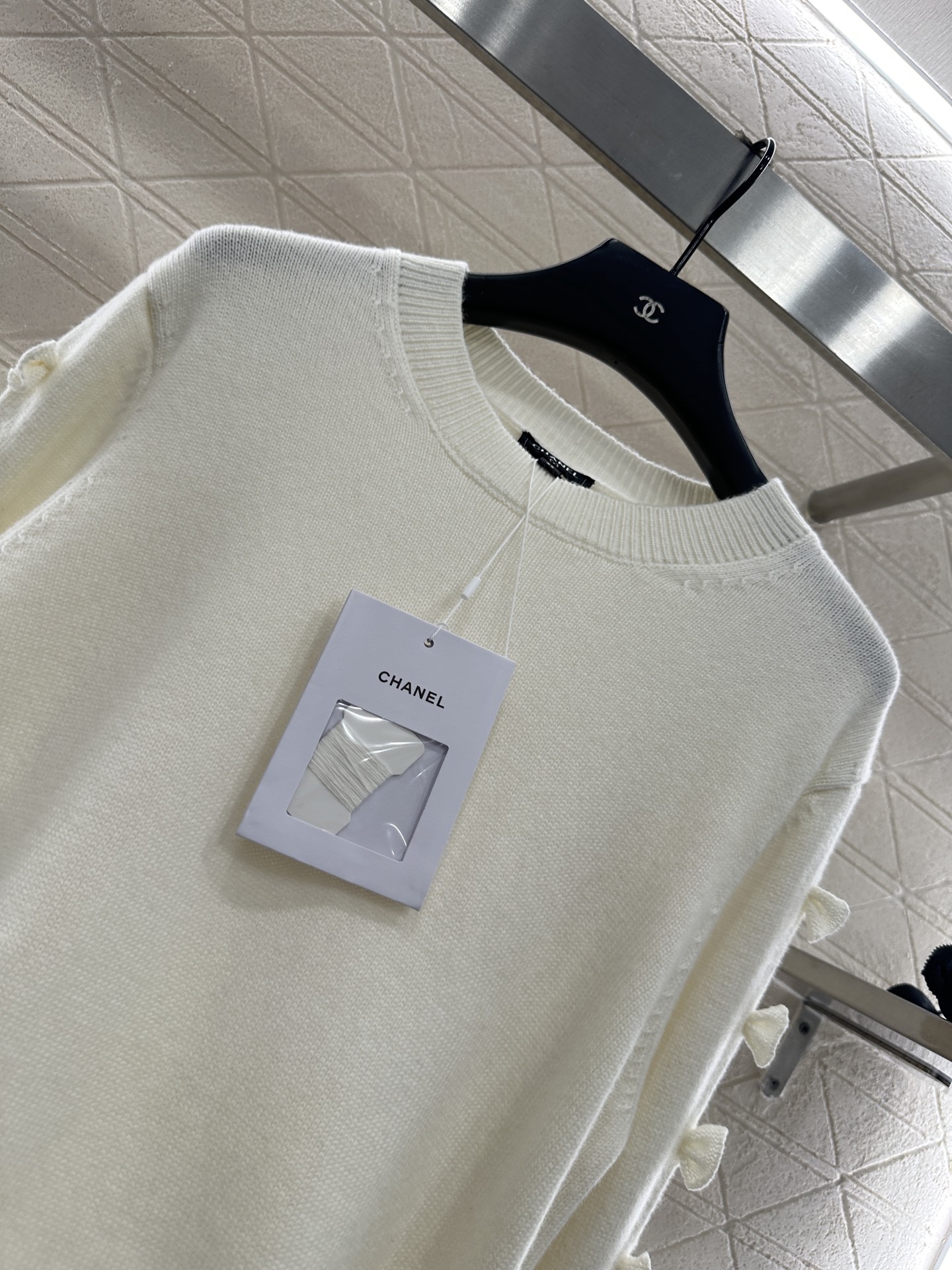 ♥Chane*♥2025新品上架 素色蝴蝶结针织毛衣定制YB羊绒纱线织造，质感光泽，柔软亲肤，长袖针织套