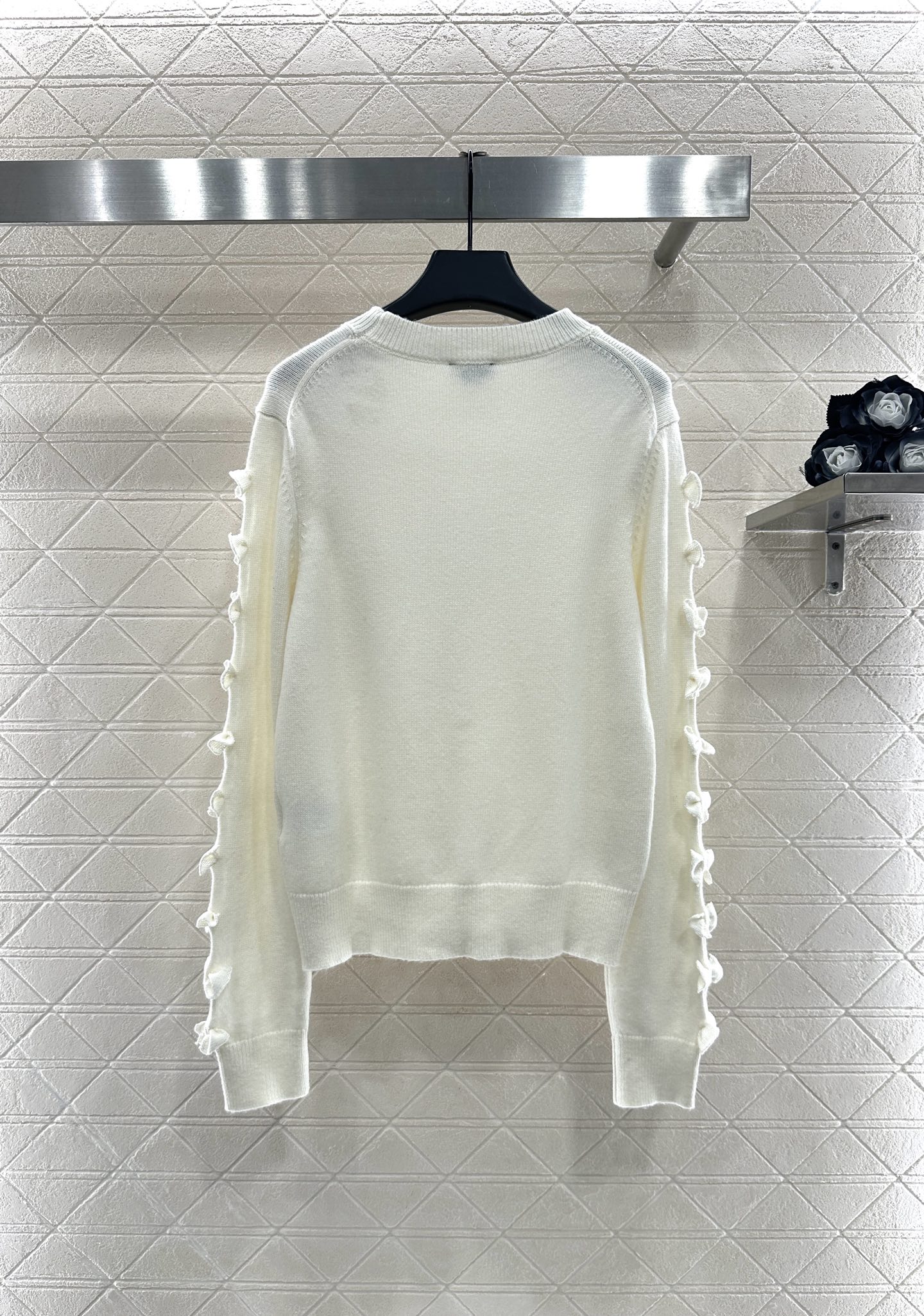 ♥Chane*♥2025新品上架 素色蝴蝶结针织毛衣定制YB羊绒纱线织造，质感光泽，柔软亲肤，长袖针织套