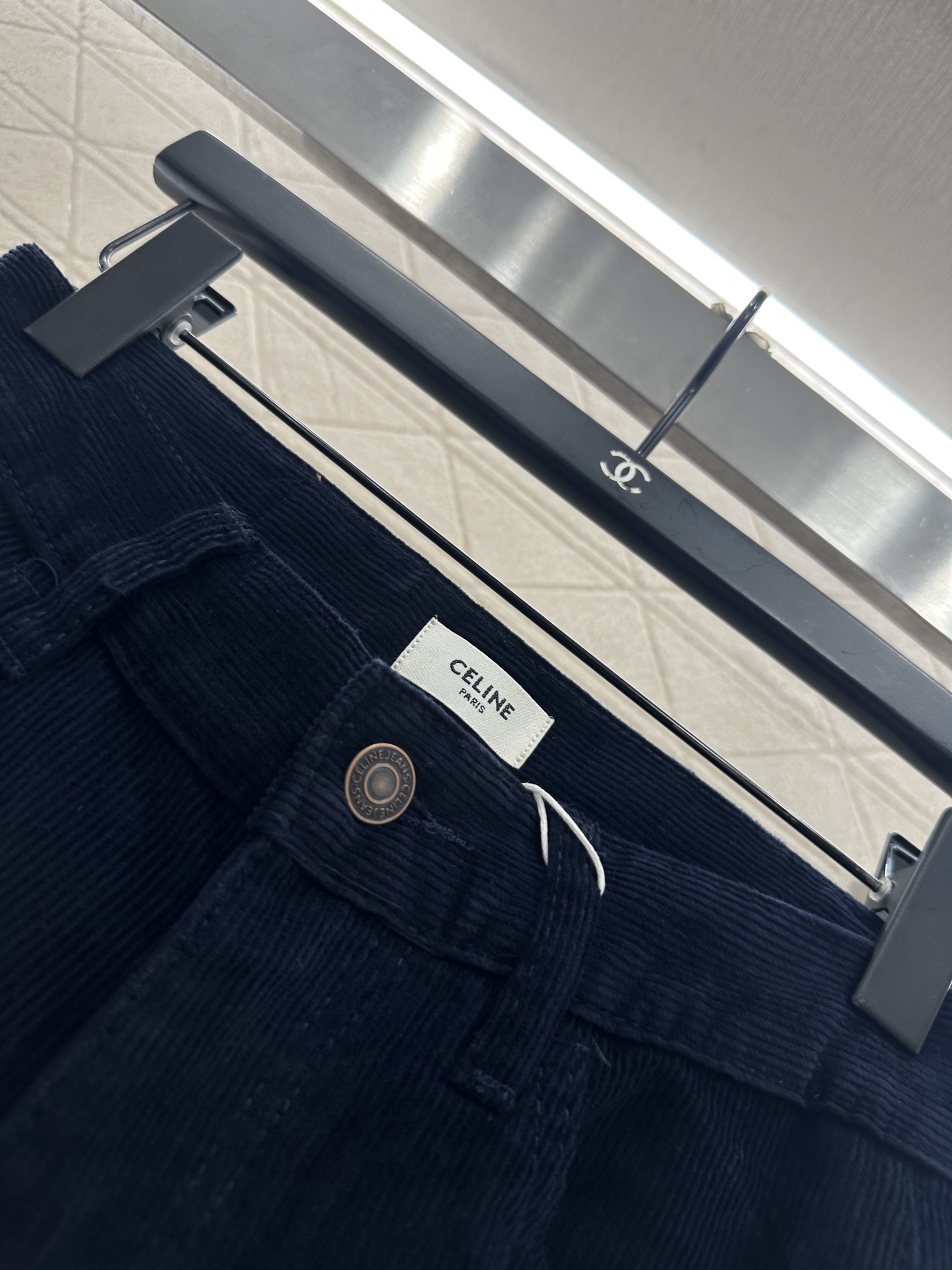 ♥Celin*♥2025新品上架 灯芯绒阔腿长裤定制YB灯芯绒面料，透气性佳，柔软亲肤，高腰系扣对称口袋