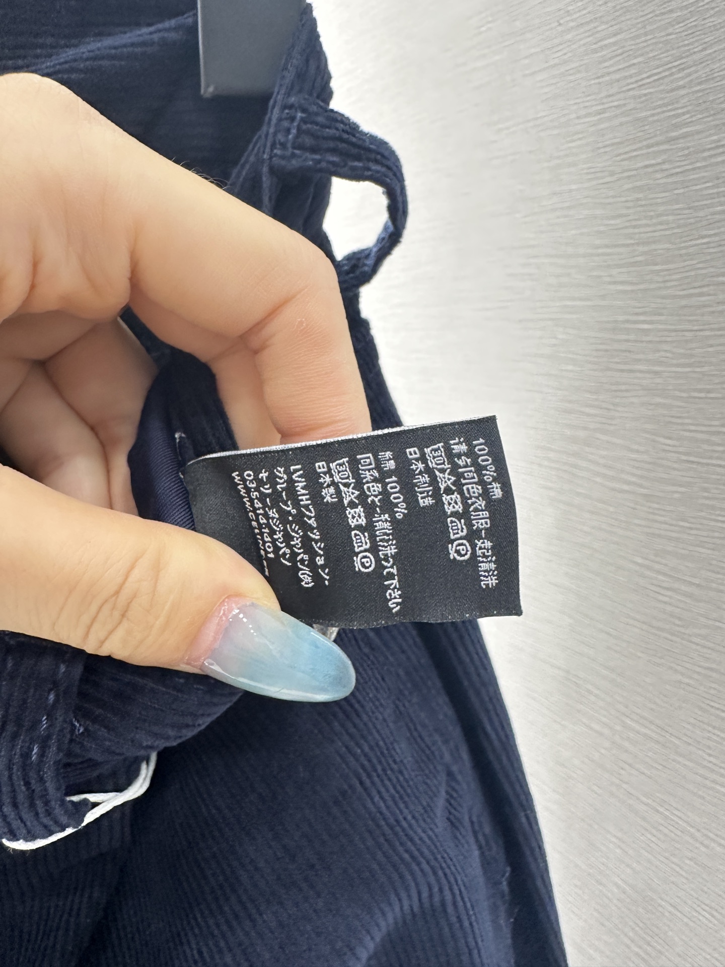 ♥Celin*♥2025新品上架 灯芯绒阔腿长裤定制YB灯芯绒面料，透气性佳，柔软亲肤，高腰系扣对称口袋