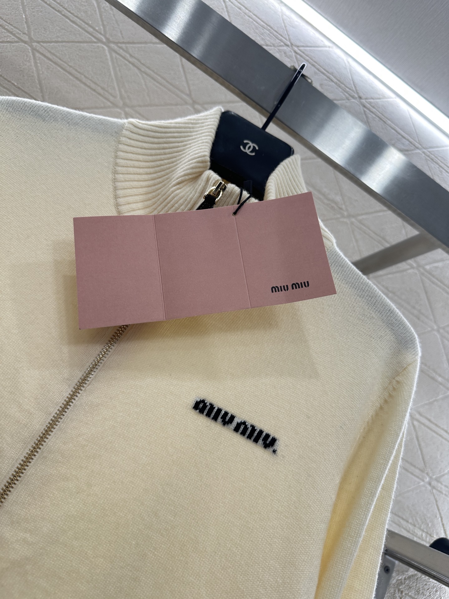 ♥Miumi*♥2025新品上架 立领针织开衫定制YB羊毛纱线织造，细腻柔软，弹力十足 ，精致拉链开衫版