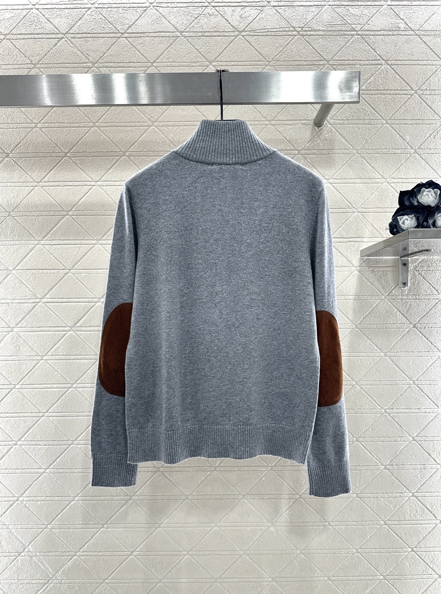 ♥Miumi*♥2025新品上架 立领针织开衫定制YB羊毛纱线织造，细腻柔软，弹力十足 ，精致拉链开衫版