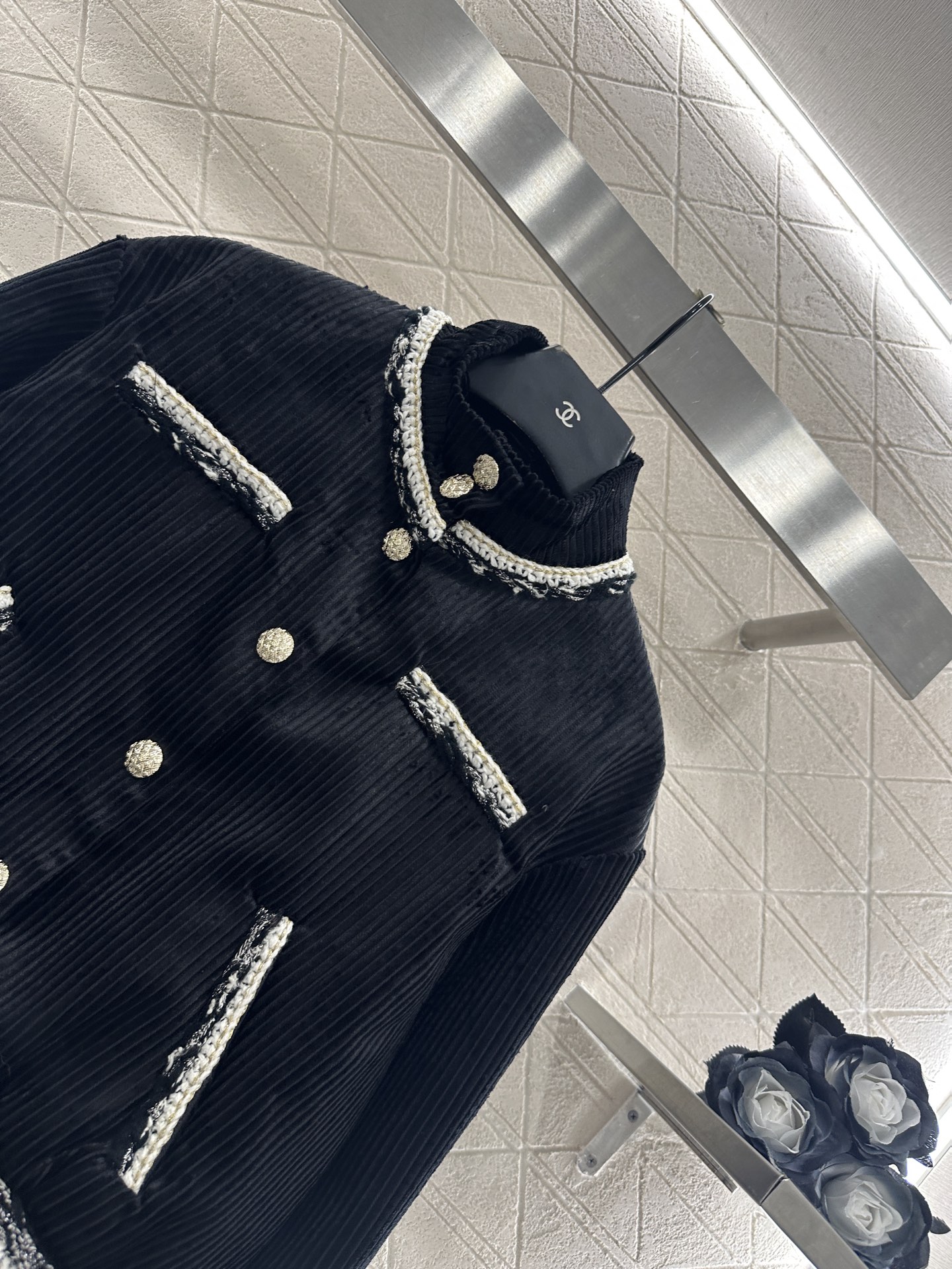 ♥Chane*♥2025新品上架 撞色捆边灯芯绒外套定制YB进口灯芯绒材质，肌理明显，质感上乘，圆领落肩