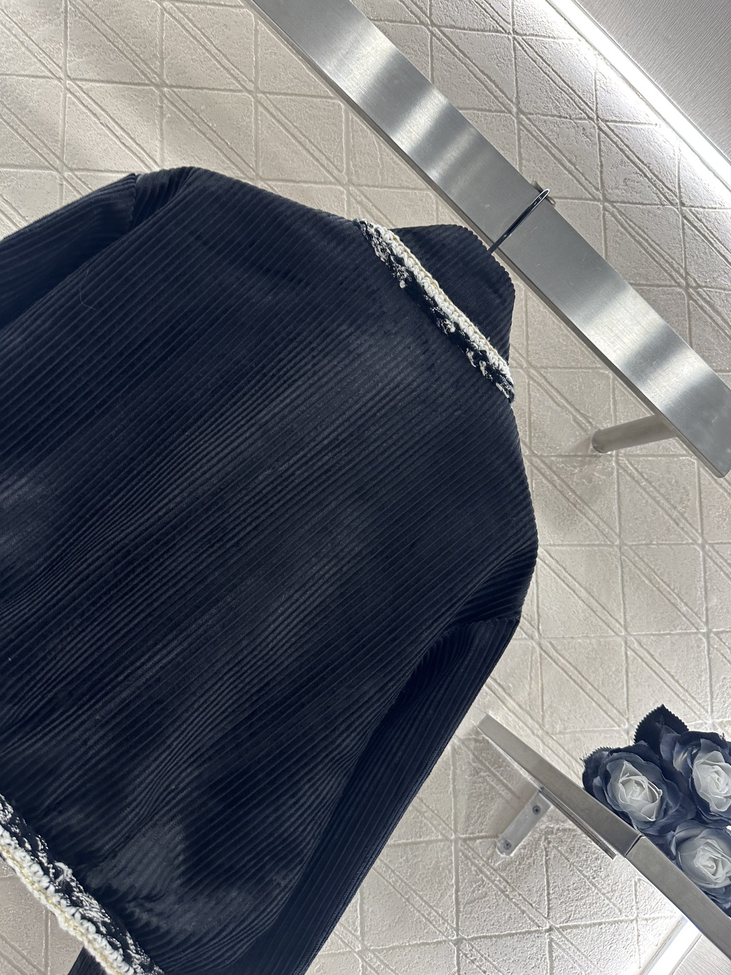 ♥Chane*♥2025新品上架 撞色捆边灯芯绒外套定制YB进口灯芯绒材质，肌理明显，质感上乘，圆领落肩