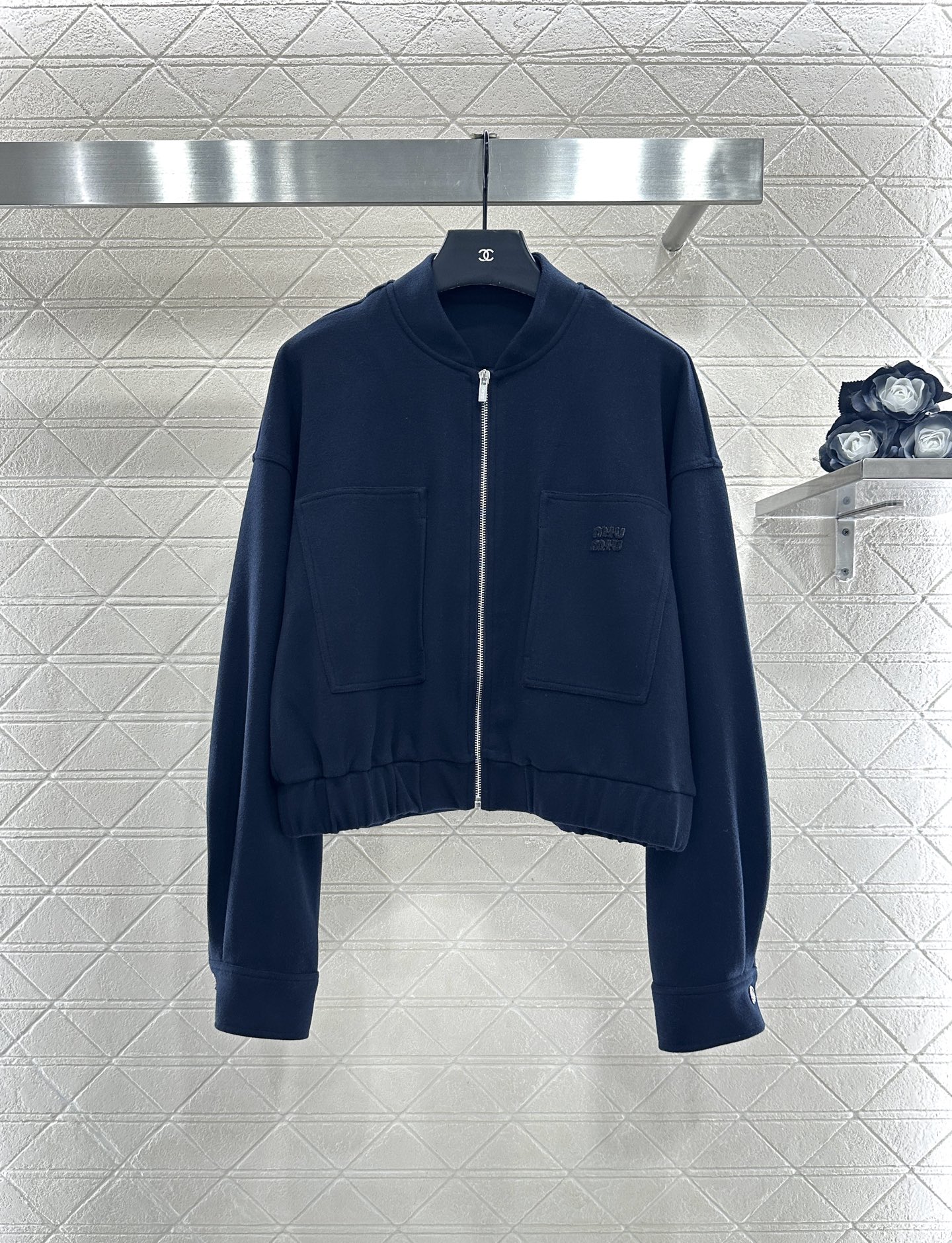 ♥Miumi*♥2025新品上架 螺纹棒球外套长裤套装定制YB进口棉纶材质，质感光泽，垂顺舒适，廓形棒球