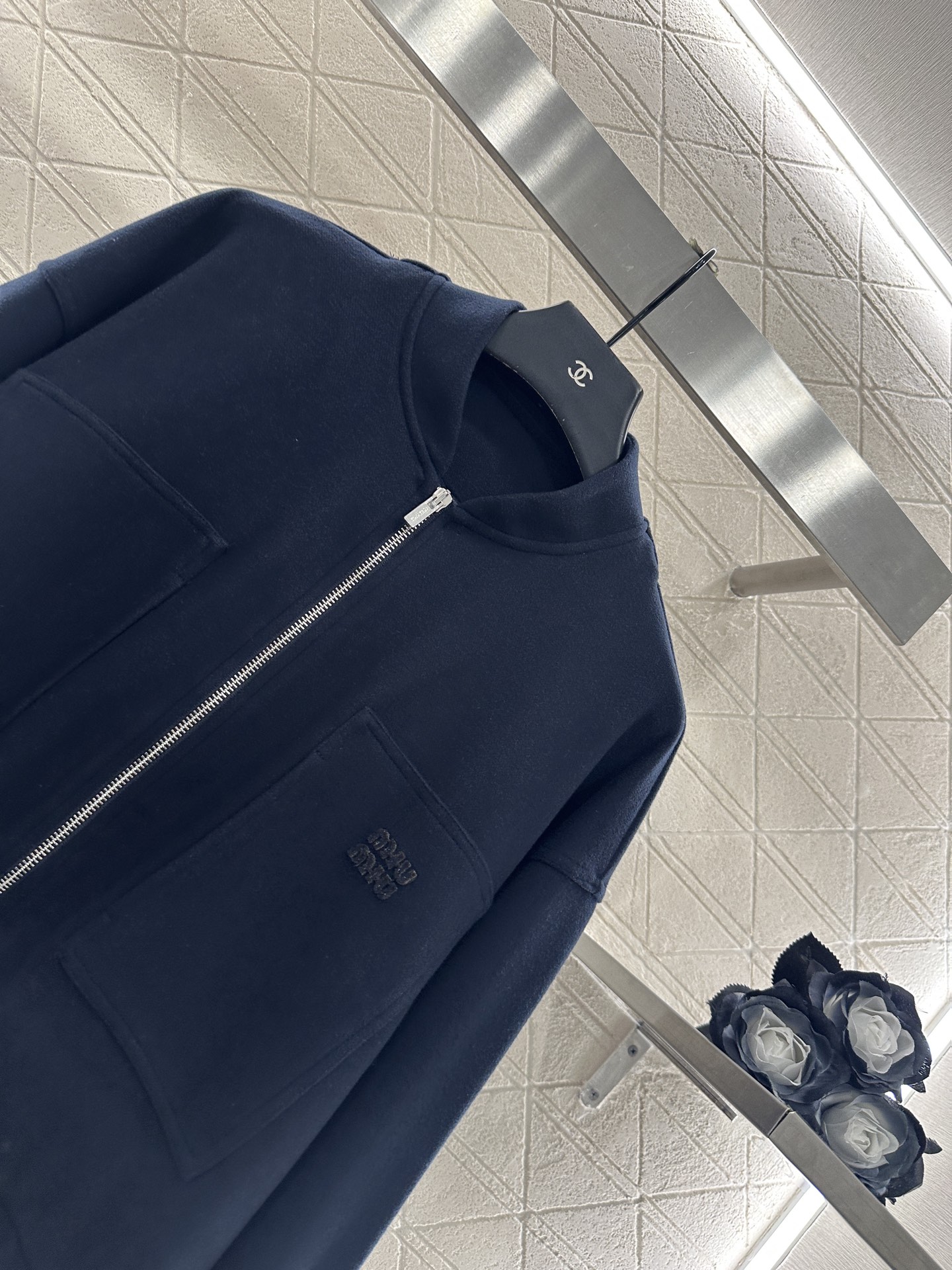 ♥Miumi*♥2025新品上架 螺纹棒球外套长裤套装定制YB进口棉纶材质，质感光泽，垂顺舒适，廓形棒球