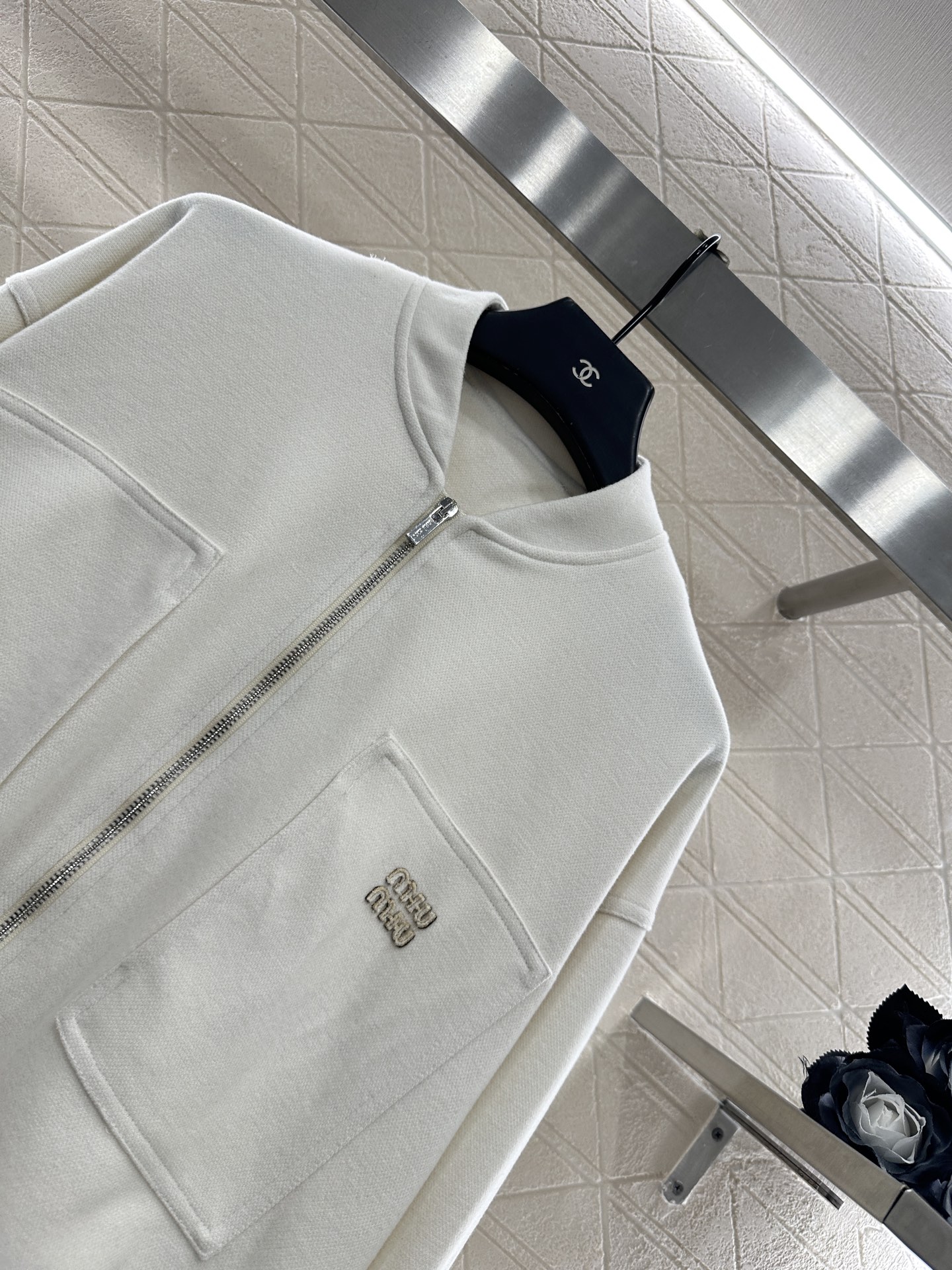 ♥Miumi*♥2025新品上架 螺纹棒球外套长裤套装定制YB进口棉纶材质，质感光泽，垂顺舒适，廓形棒球