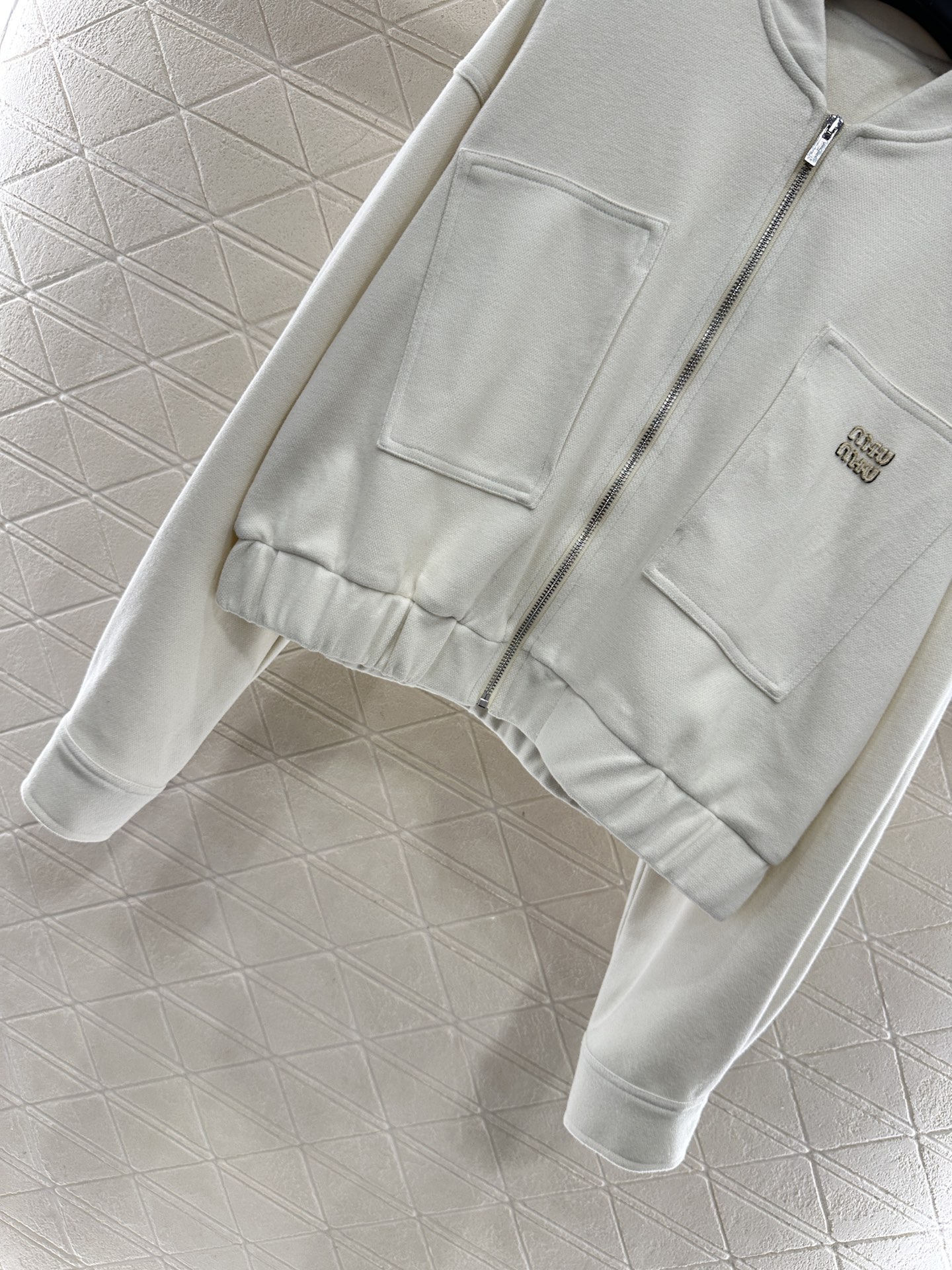 ♥Miumi*♥2025新品上架 螺纹棒球外套长裤套装定制YB进口棉纶材质，质感光泽，垂顺舒适，廓形棒球