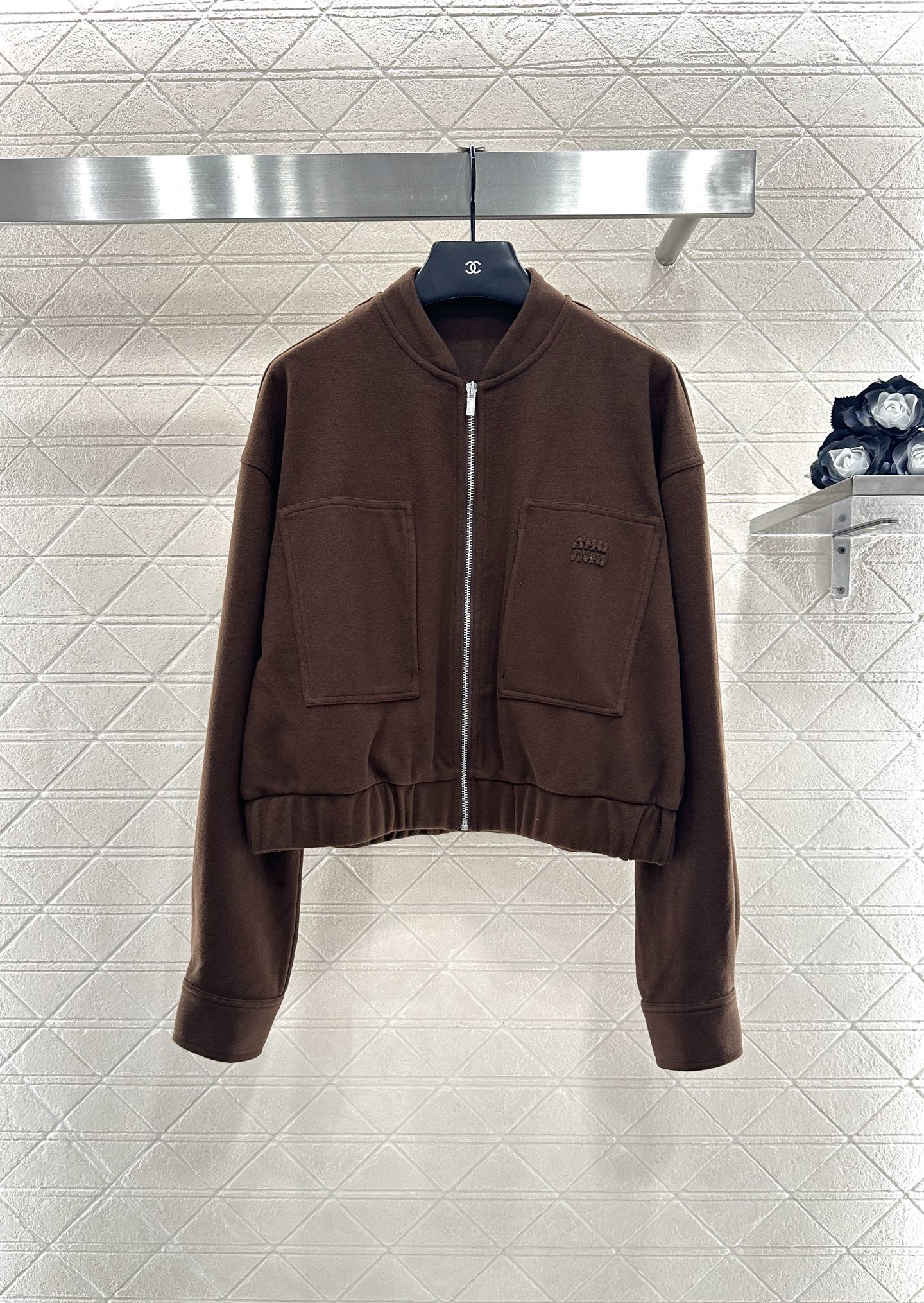 ♥Miumi*♥2025新品上架 螺纹棒球外套长裤套装定制YB进口棉纶材质，质感光泽，垂顺舒适，廓形棒球