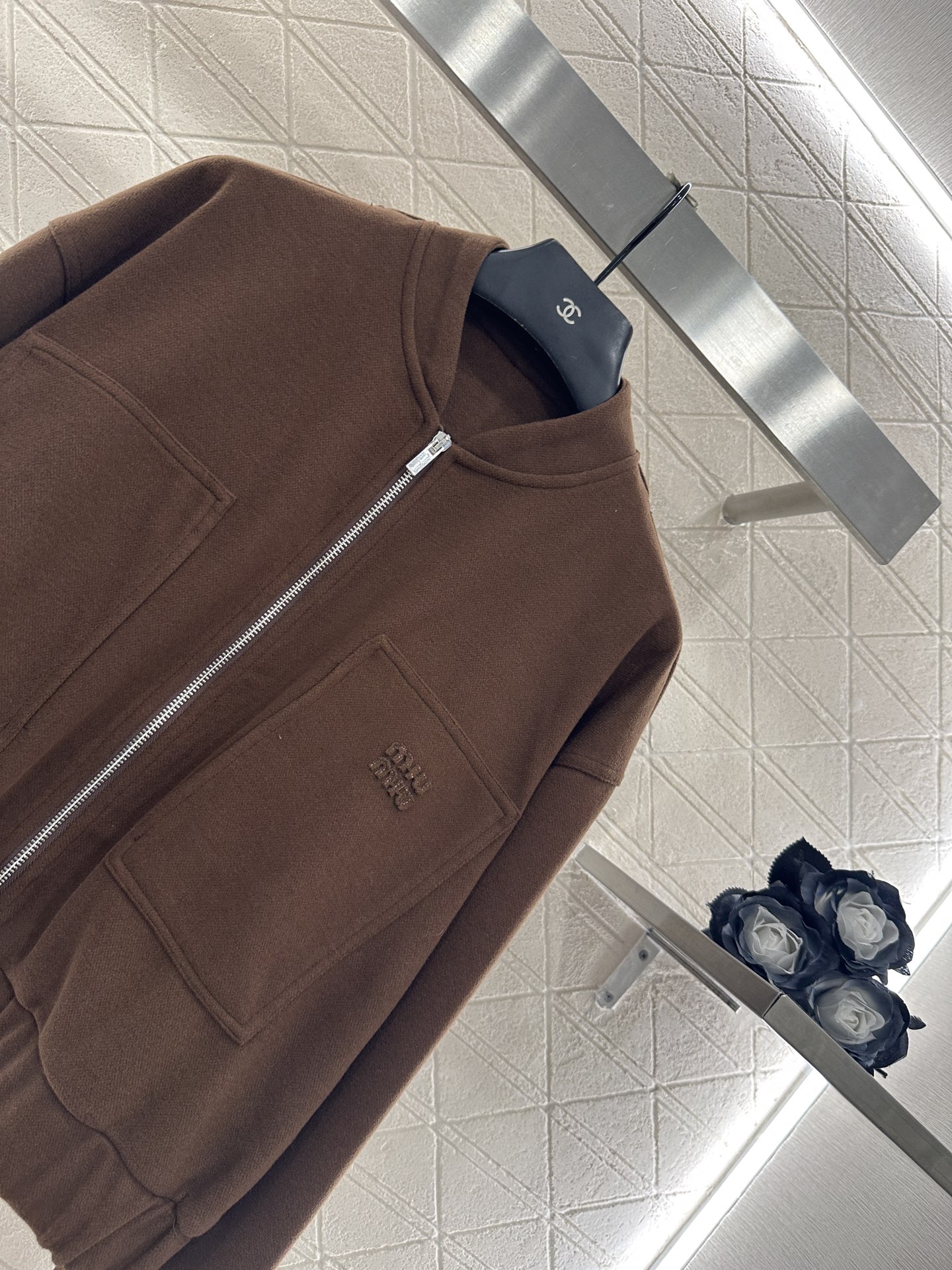 ♥Miumi*♥2025新品上架 螺纹棒球外套长裤套装定制YB进口棉纶材质，质感光泽，垂顺舒适，廓形棒球