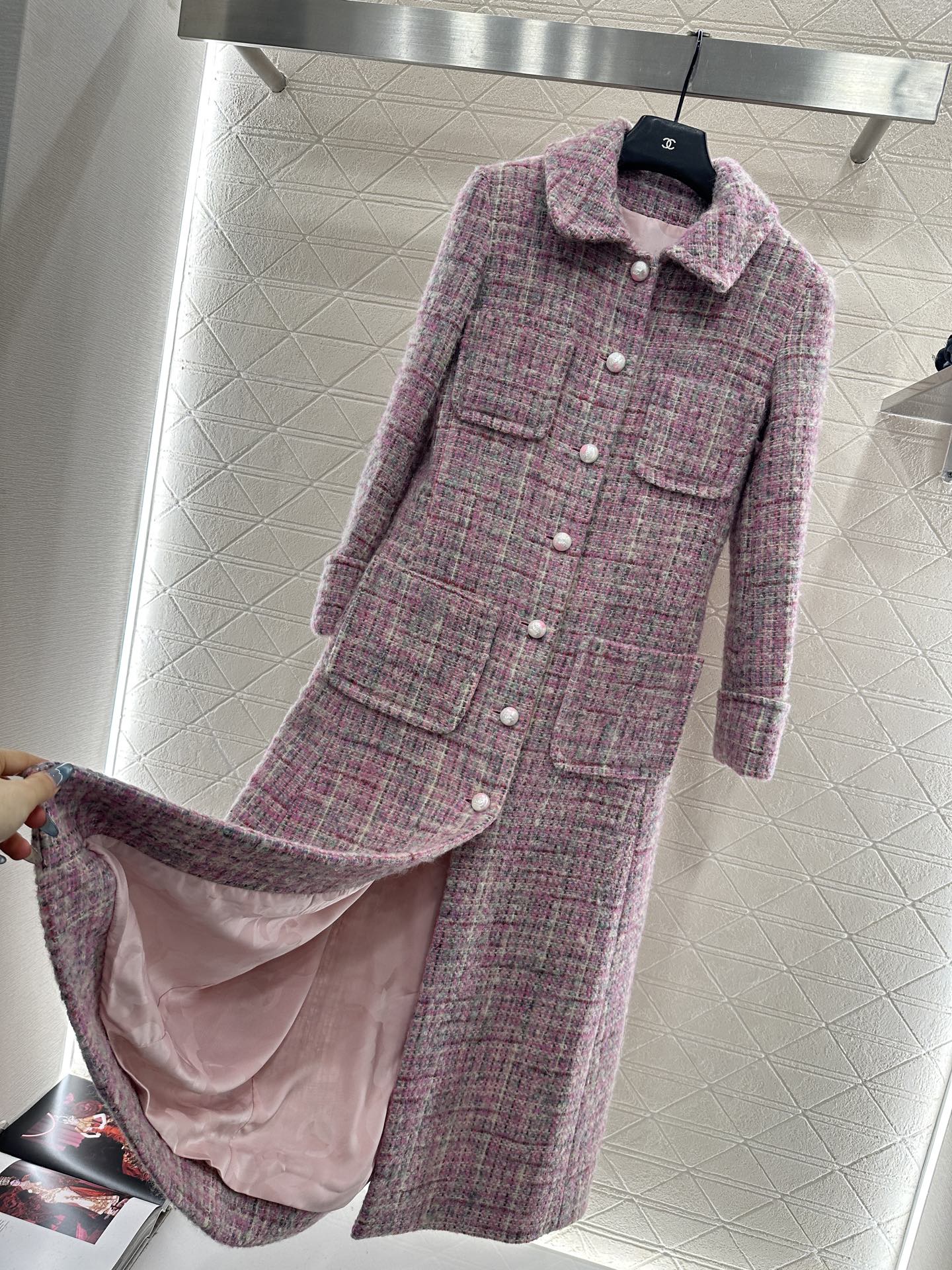 ♥Chane*♥2025新品上架 格纹粗花呢翻领洋装大衣定制YB进口粗纺羊毛呢材质，肌理明显，质感上乘，