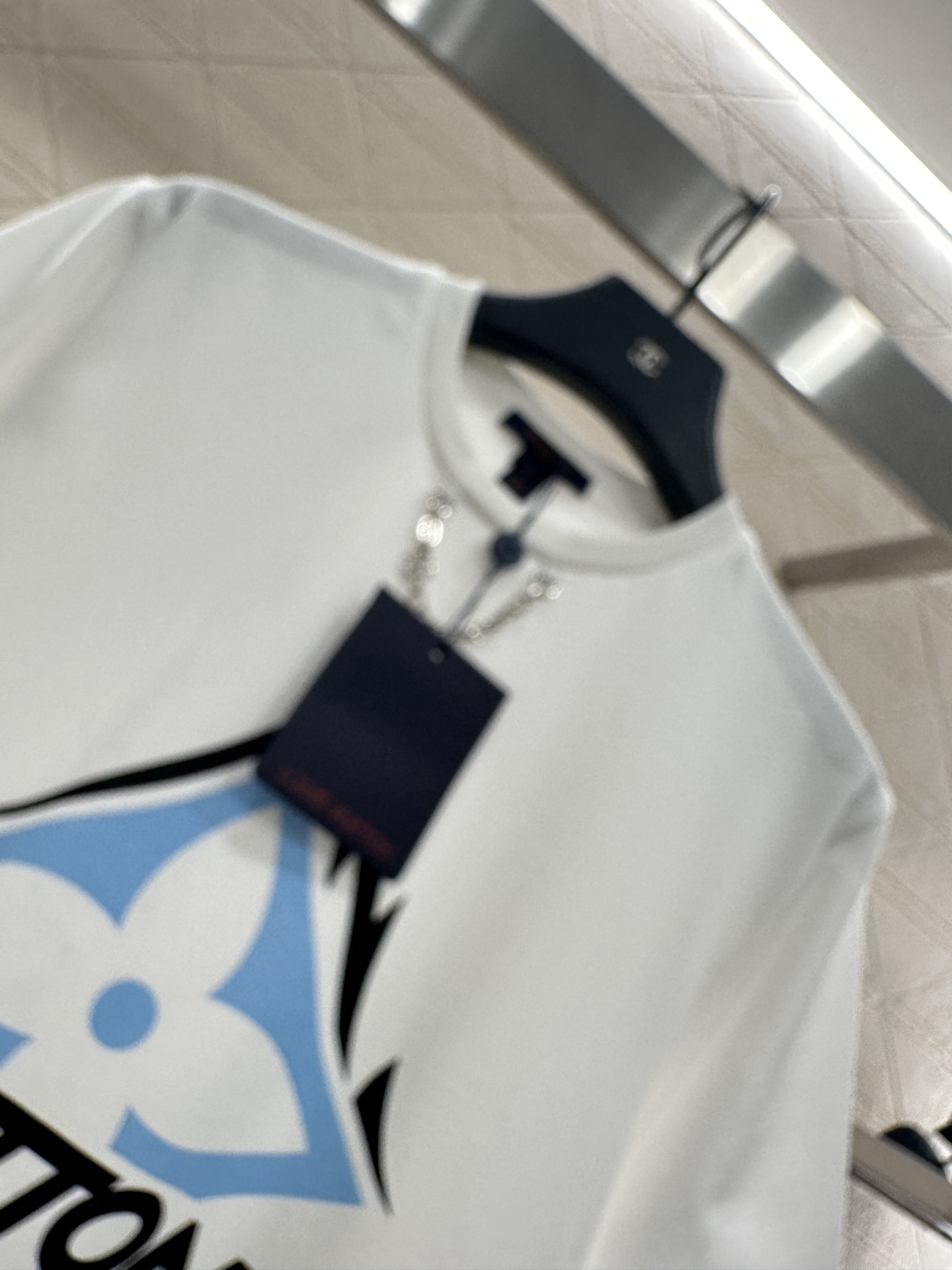 ♥Louis Vuitto*♥2025新品上架 链条圆领印花𝑇𝑒𝑒滑雪系列#定制YB斜纹全棉材质，透气舒