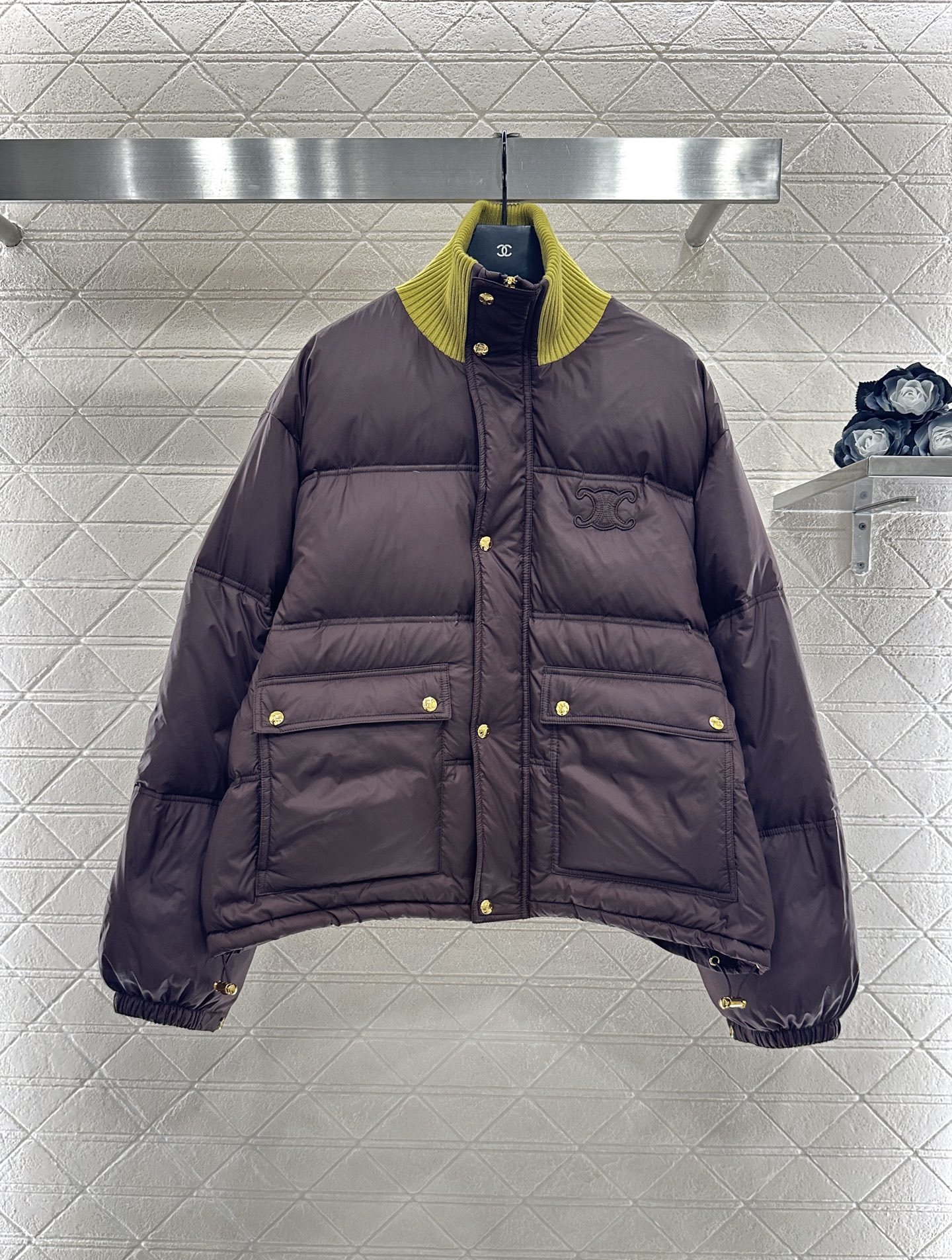 ♥Celine*♥2025新品上架 立领羽绒棉服定制YB防风防水尼龙材质,羽绒棉填充内里,整件轻盈保暖