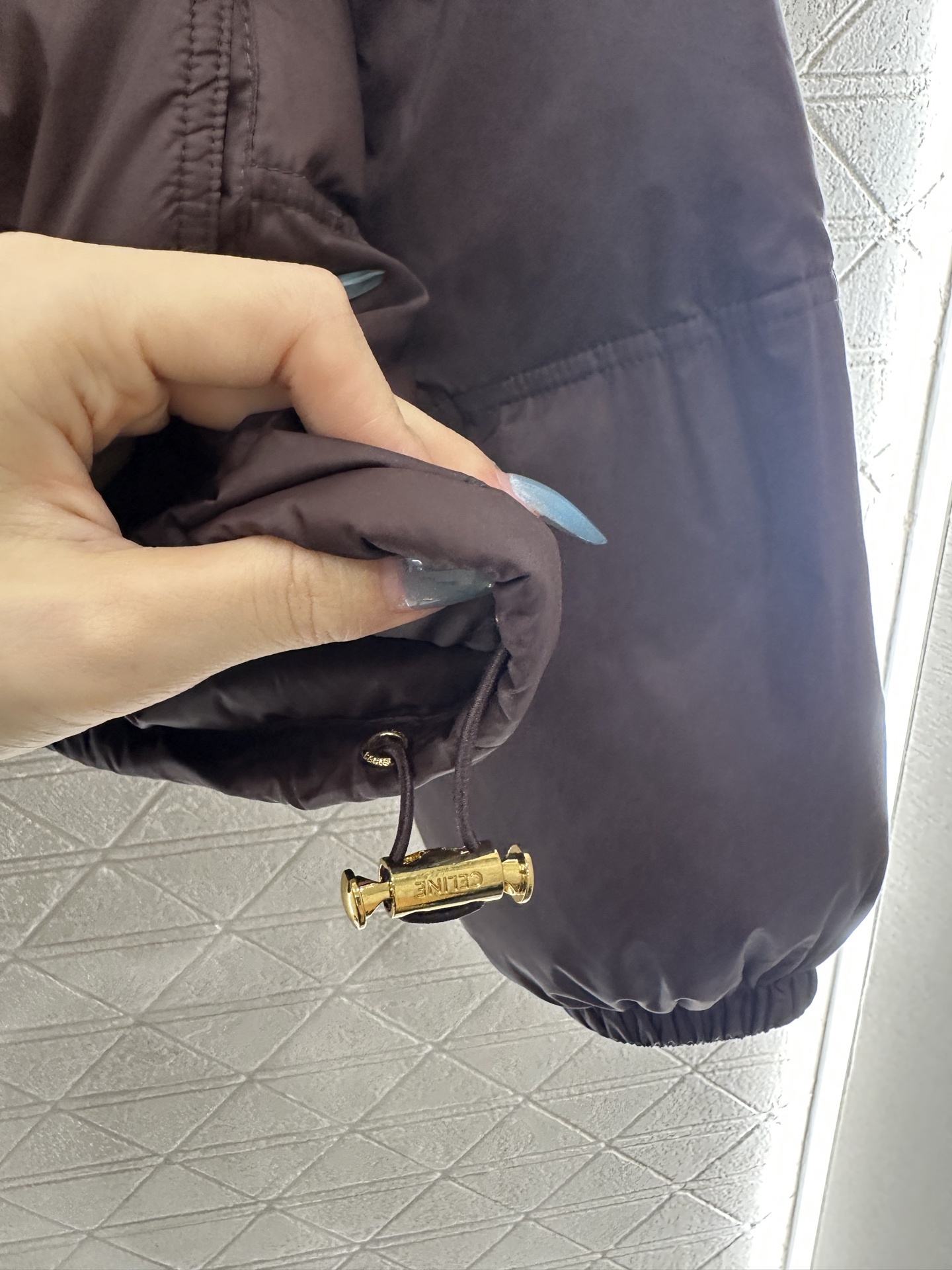 ♥Celine*♥2025新品上架 立领羽绒棉服定制YB防风防水尼龙材质,羽绒棉填充内里,整件轻盈保暖