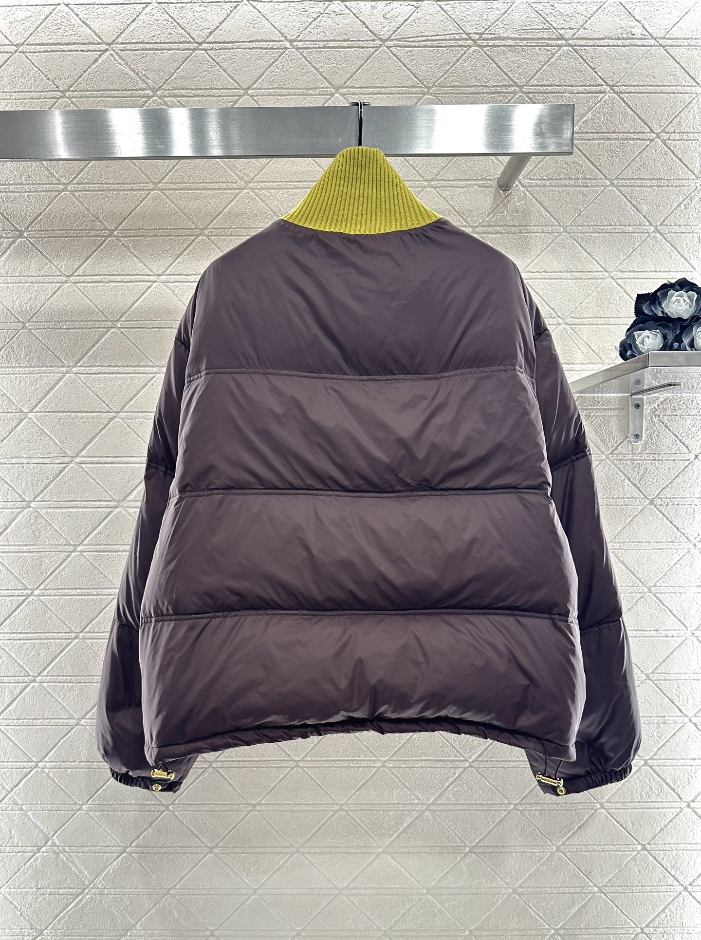 ♥Celine*♥2025新品上架 立领羽绒棉服定制YB防风防水尼龙材质,羽绒棉填充内里,整件轻盈保暖