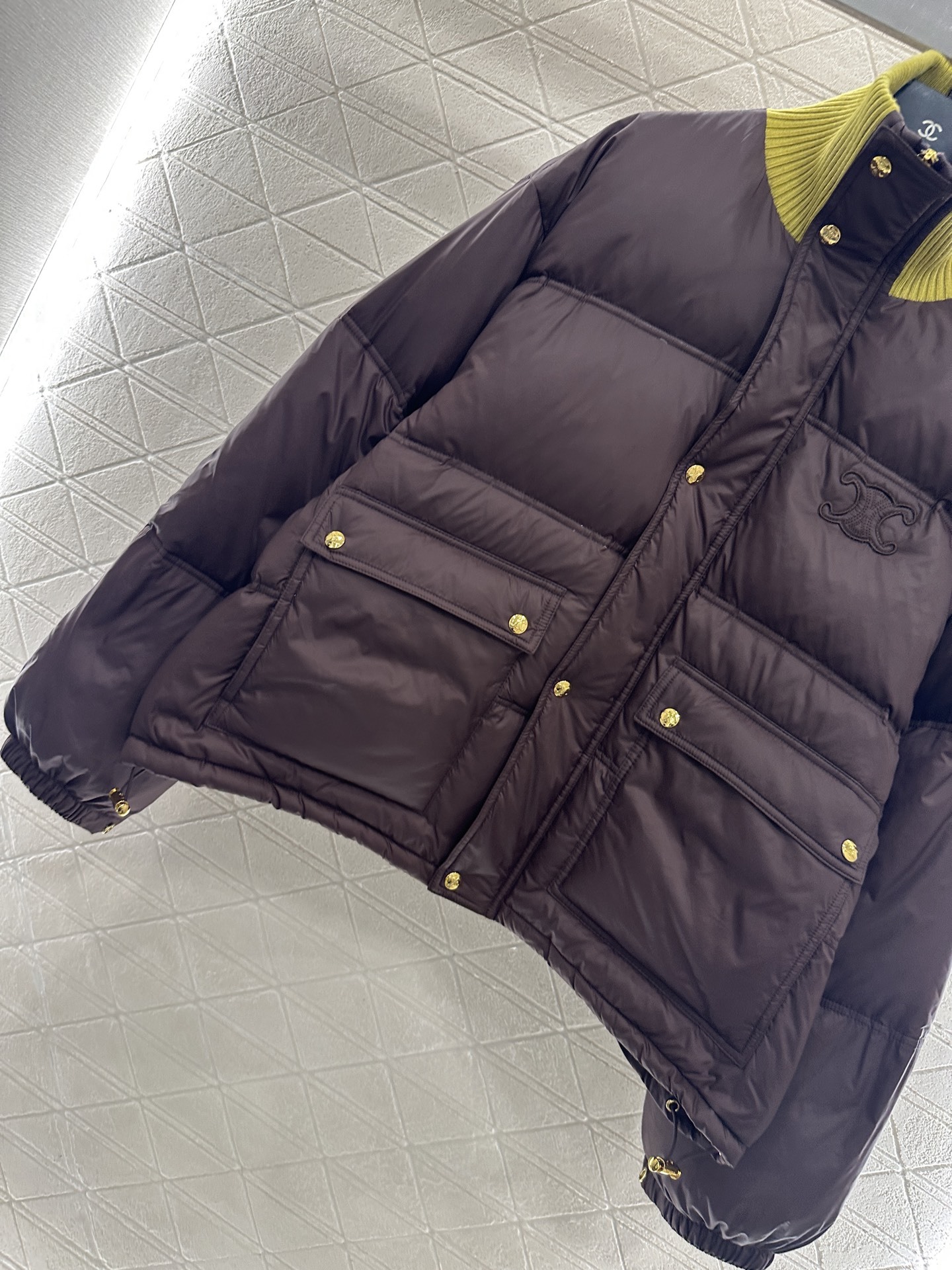 ♥Celine*♥2025新品上架 立领羽绒棉服定制YB防风防水尼龙材质,羽绒棉填充内里,整件轻盈保暖