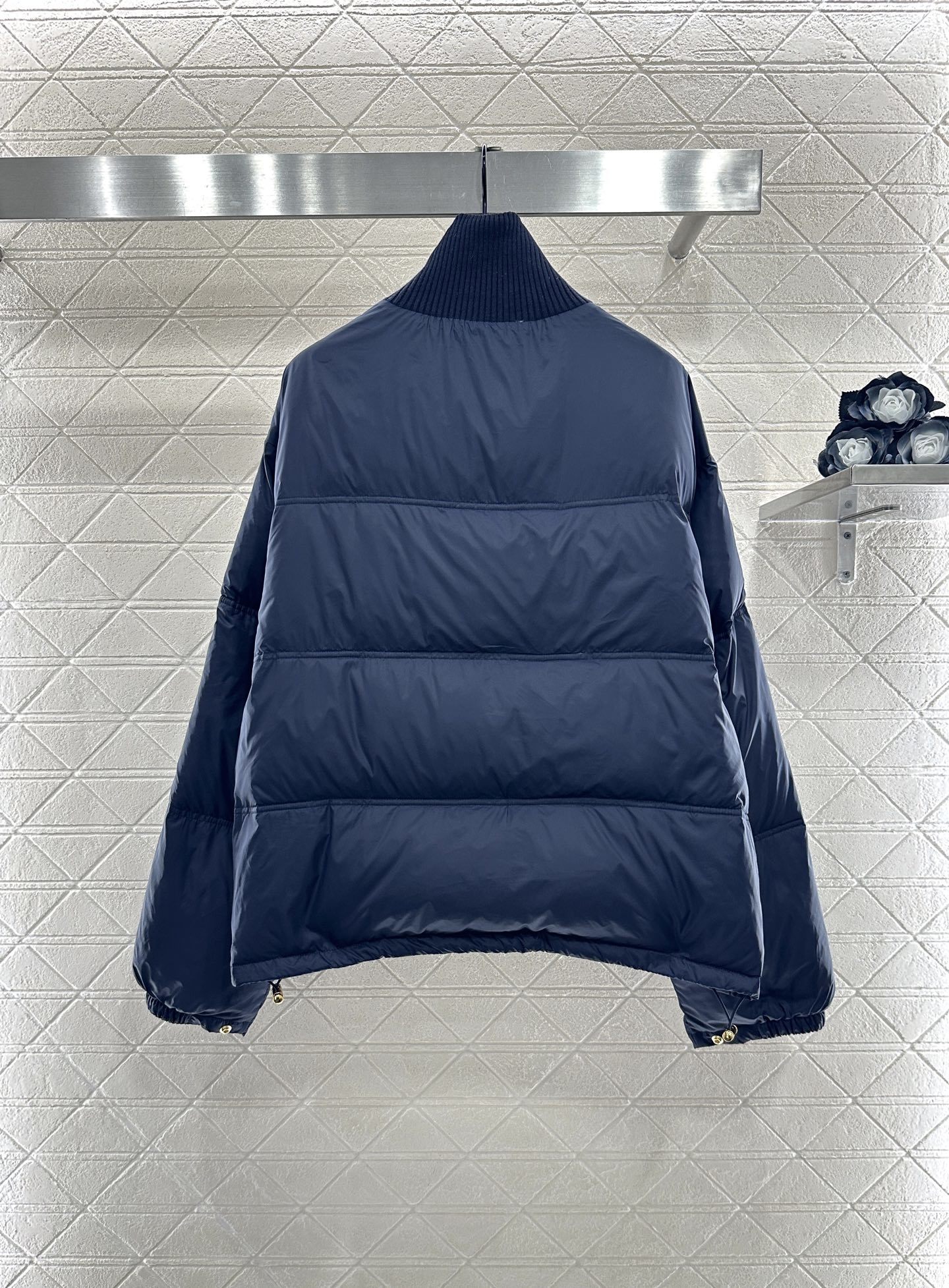 ♥Celine*♥2025新品上架 立领羽绒棉服定制YB防风防水尼龙材质,羽绒棉填充内里,整件轻盈保暖