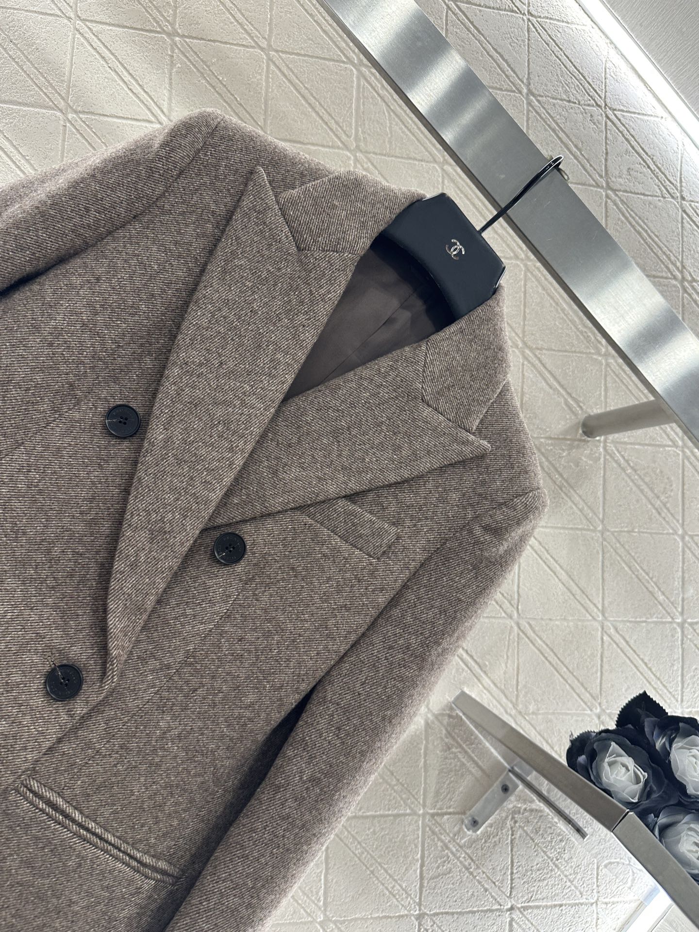 ♥BC*♥2025新品上架撞色袖西装外套半裙套装定制YB进口精仿羊毛材质，质感高级，光泽感明显，翻领西装