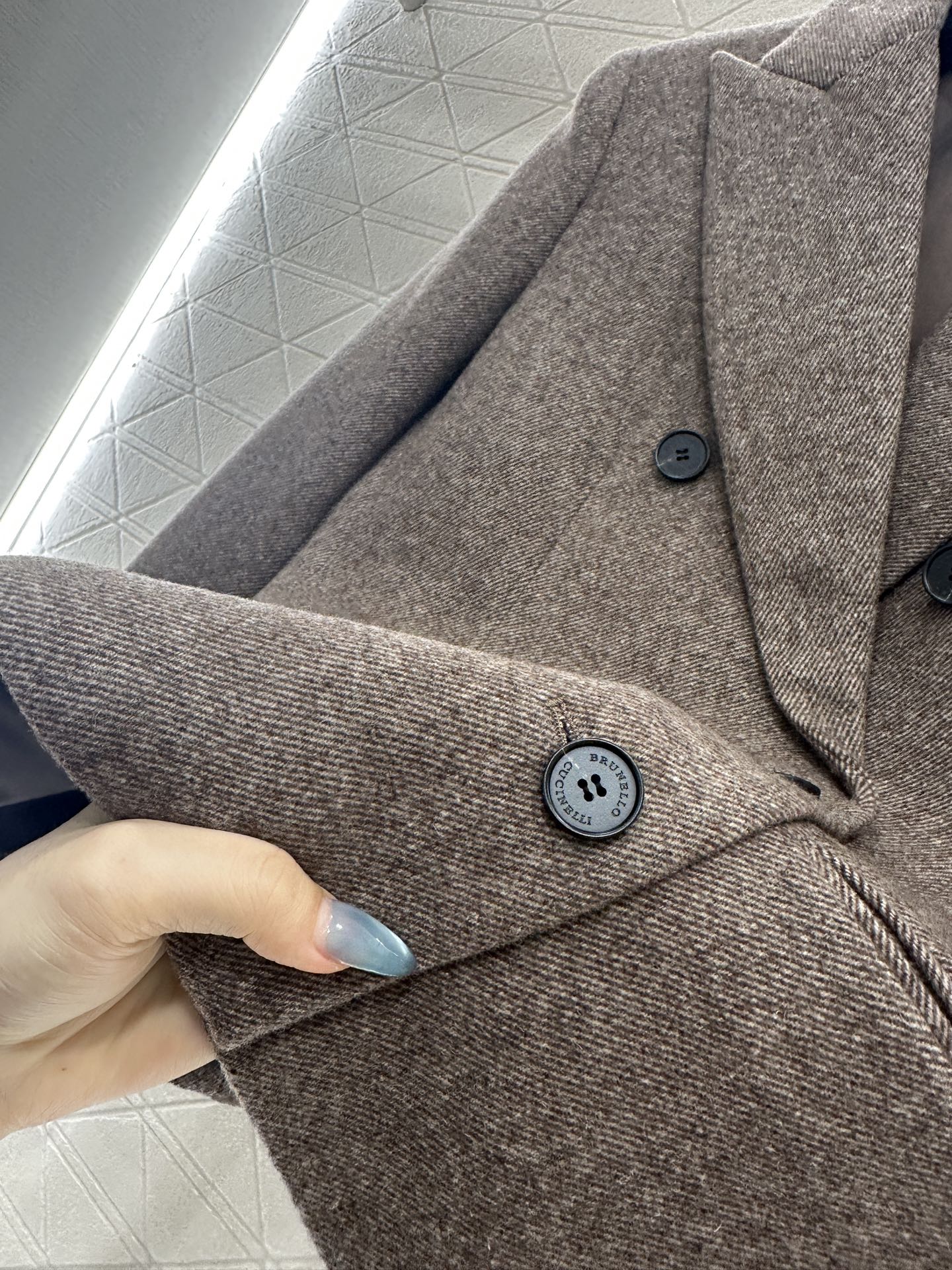 ♥BC*♥2025新品上架撞色袖西装外套半裙套装定制YB进口精仿羊毛材质，质感高级，光泽感明显，翻领西装