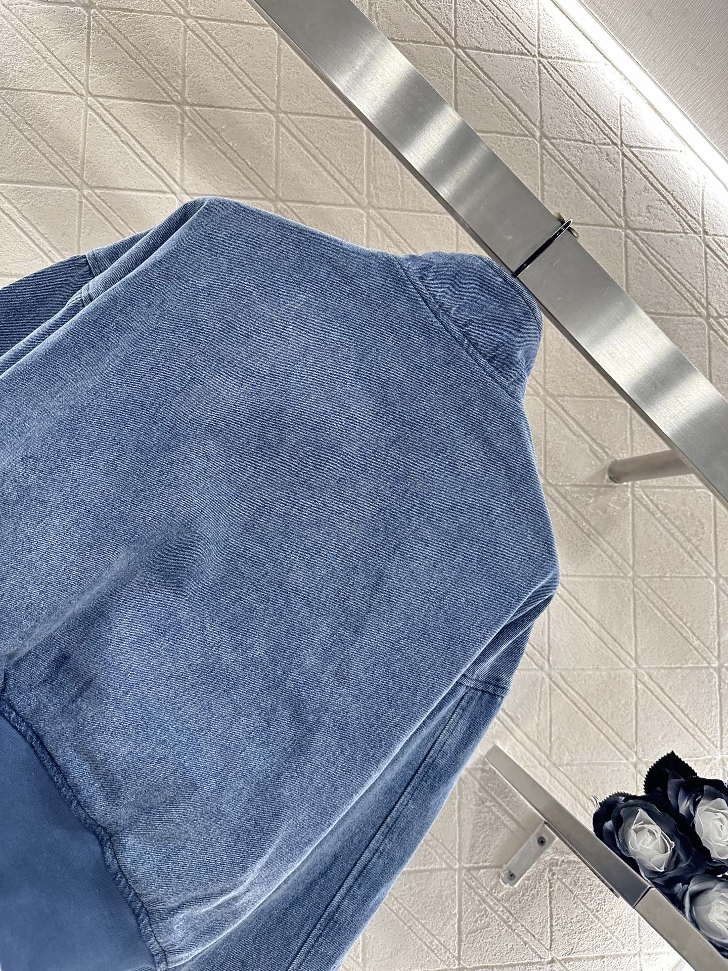 ♥Alexander wan*♥2025新品上架 牛仔短款飞行夹克外套定制YB斜纹牛仔材质，质感高级，肌