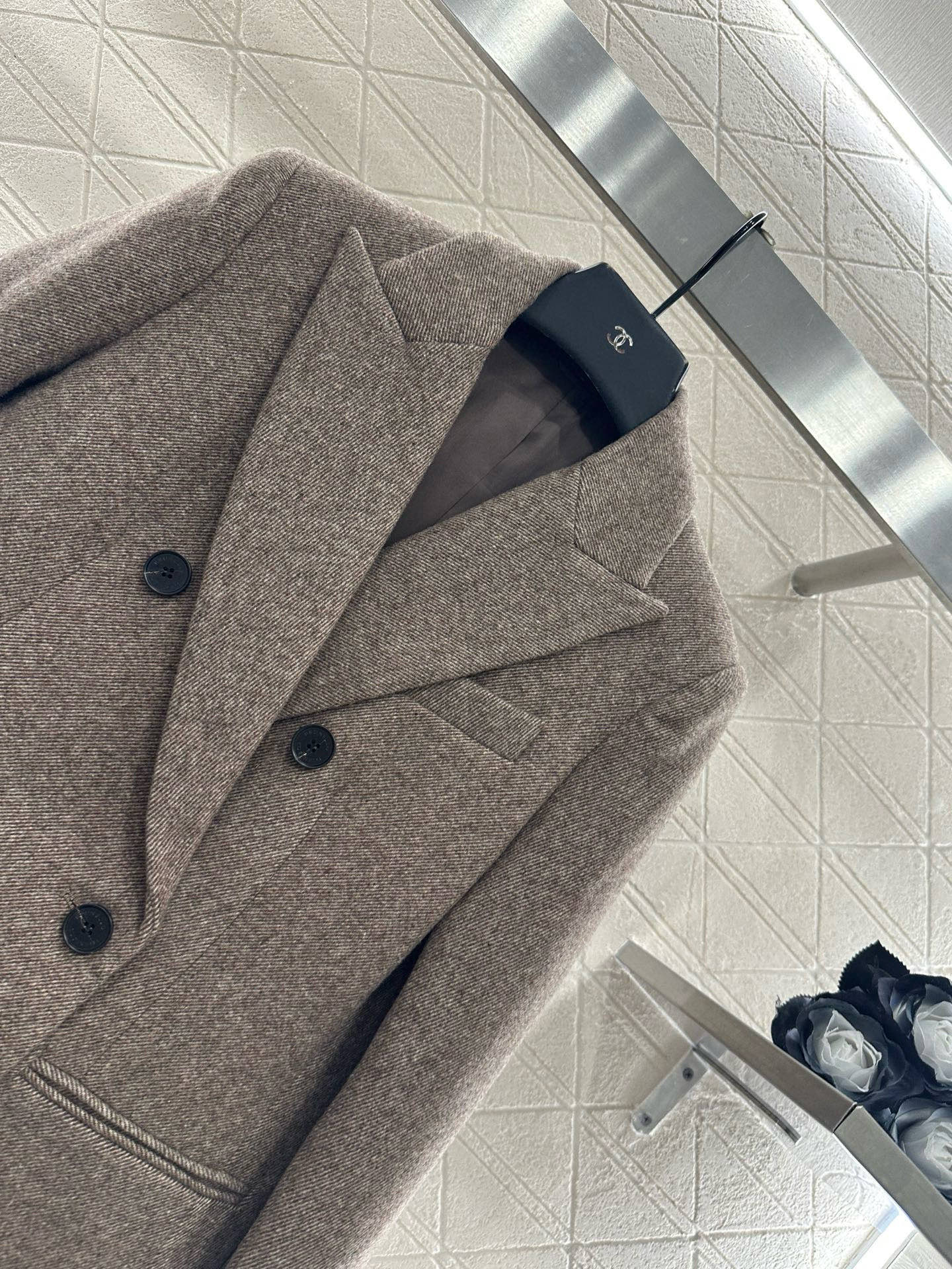 ♥BC*♥2025新品上架撞色袖西装外套半裙套装定制YB进口精仿羊毛材质，质感高级，光泽感明显，翻领西装