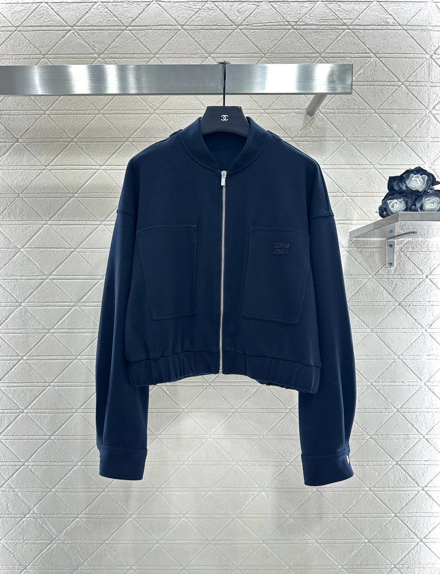 ♥Miumi*♥2025新品上架 螺纹棒球外套长裤套装定制YB进口棉纶材质，质感光泽，垂顺舒适，廓形棒球