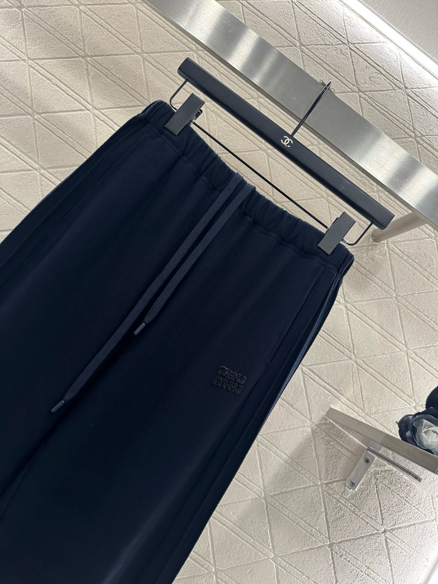 ♥Miumi*♥2025新品上架 螺纹棒球外套长裤套装定制YB进口棉纶材质，质感光泽，垂顺舒适，廓形棒球