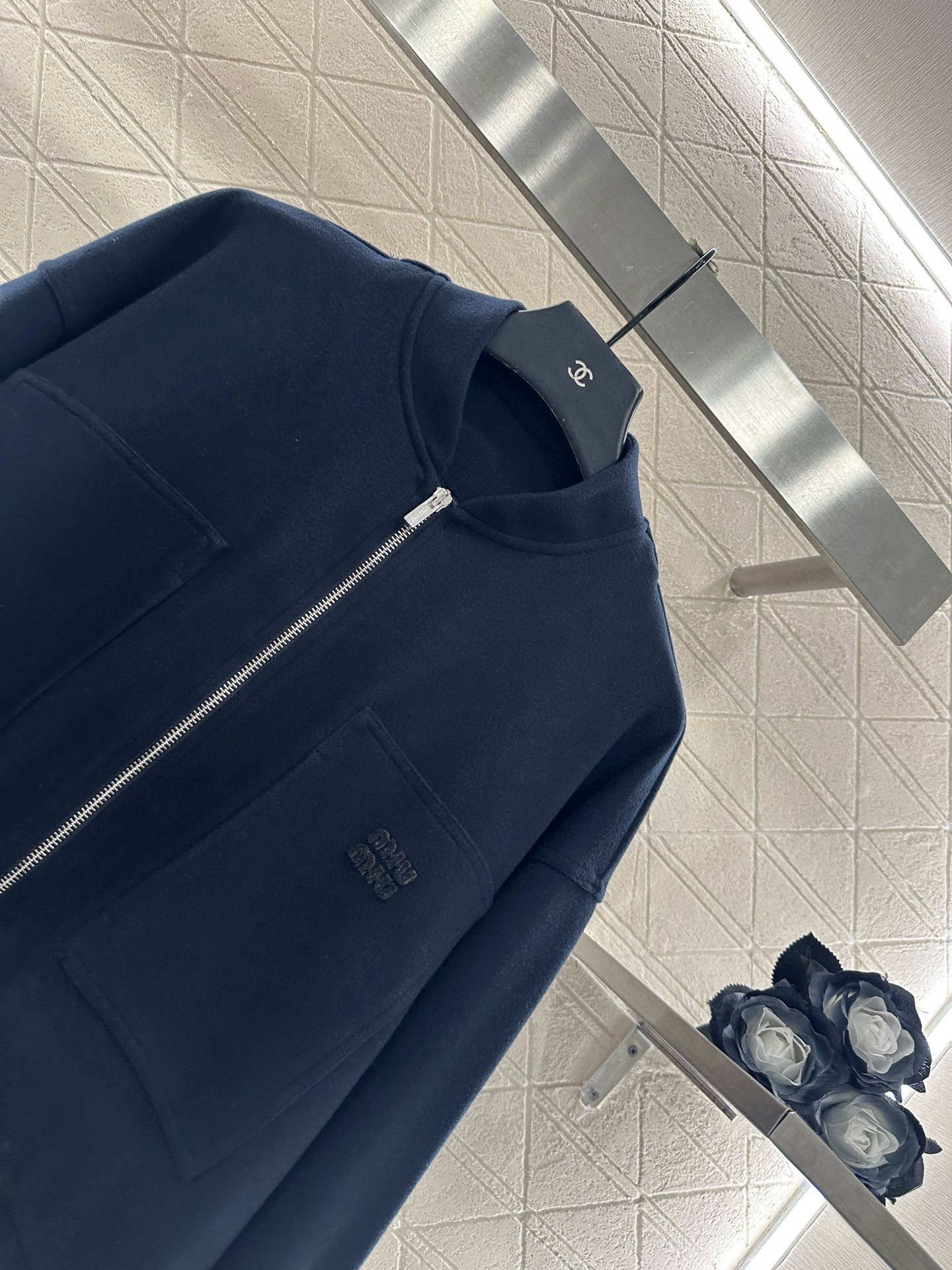 ♥Miumi*♥2025新品上架 螺纹棒球外套长裤套装定制YB进口棉纶材质，质感光泽，垂顺舒适，廓形棒球