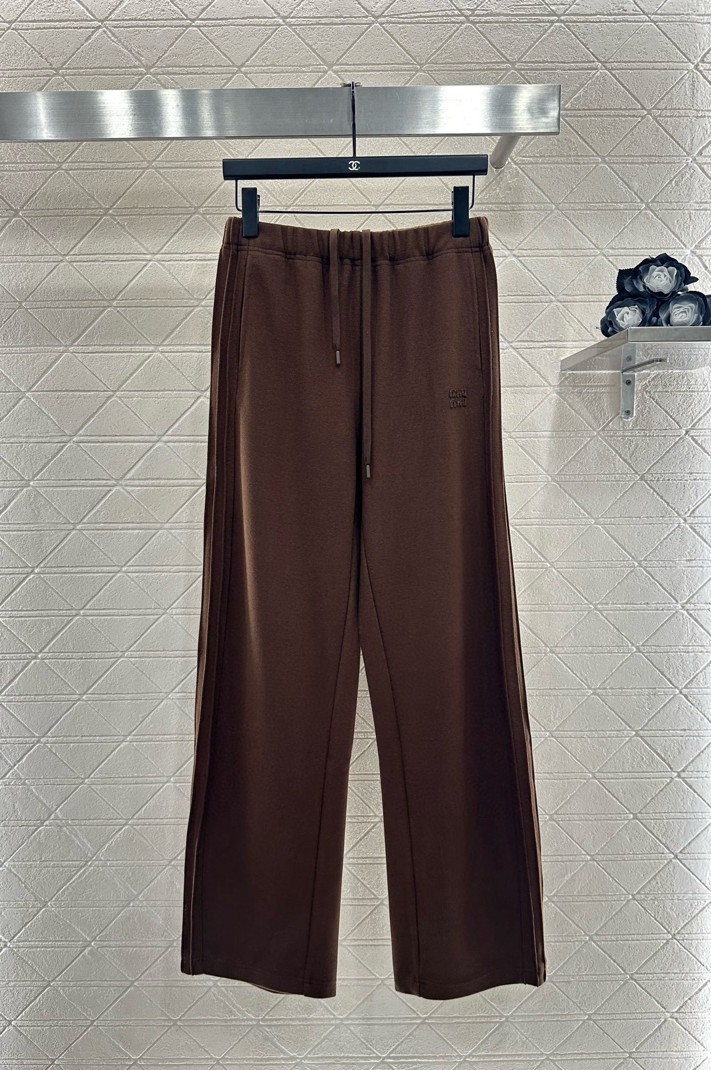 ♥Miumi*♥2025新品上架 螺纹棒球外套长裤套装定制YB进口棉纶材质，质感光泽，垂顺舒适，廓形棒球